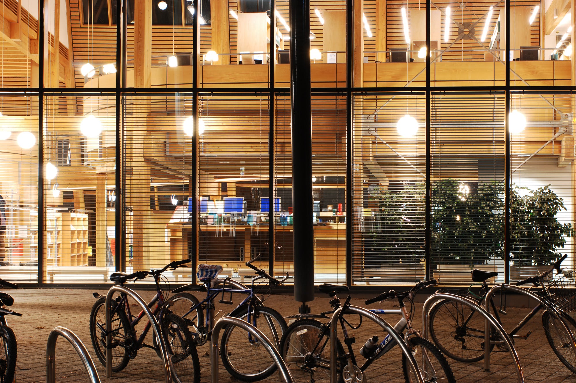 Pendelleuchte WOHLERT weißes Glas