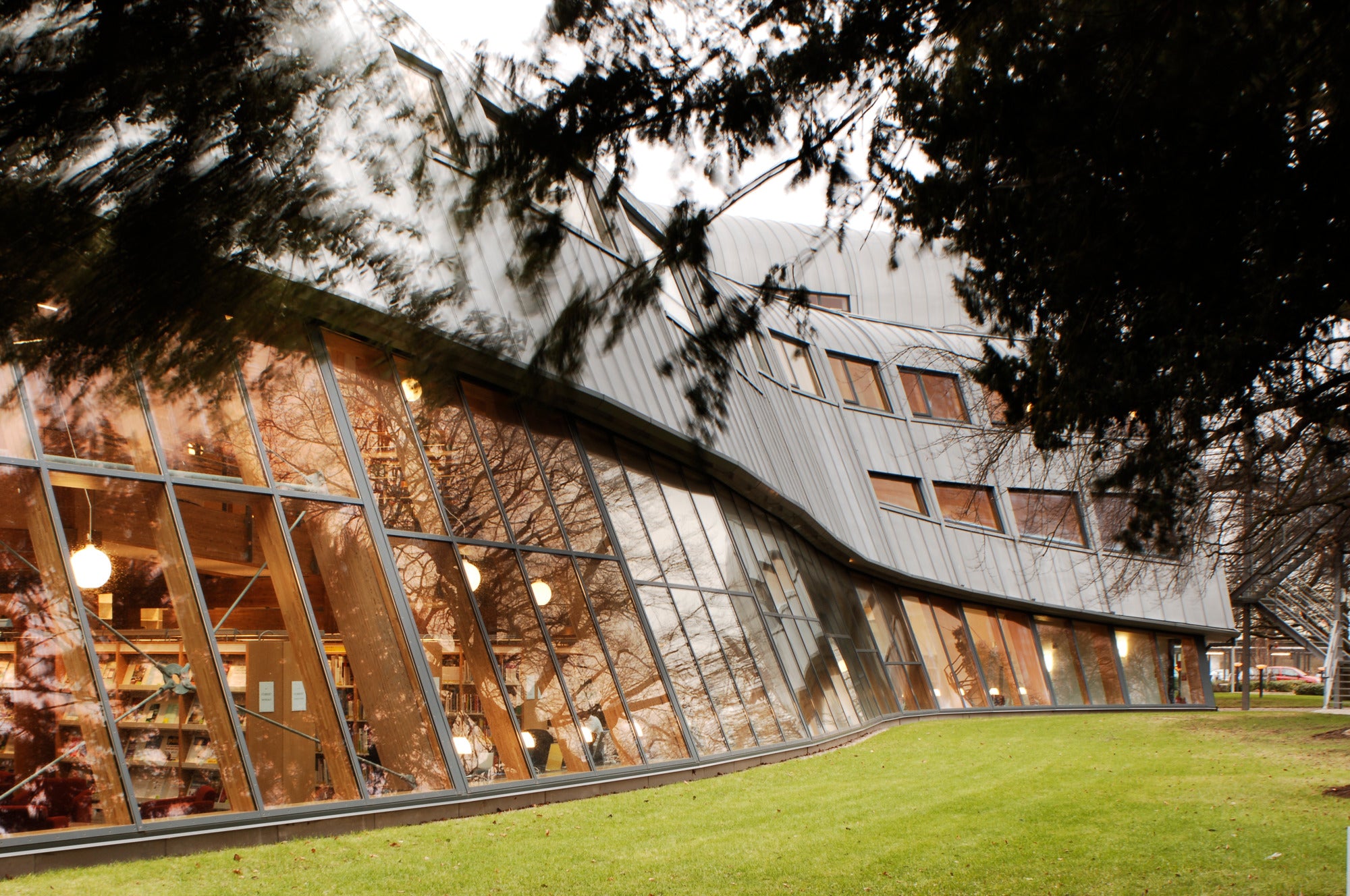 Pendelleuchte WOHLERT weißes Glas