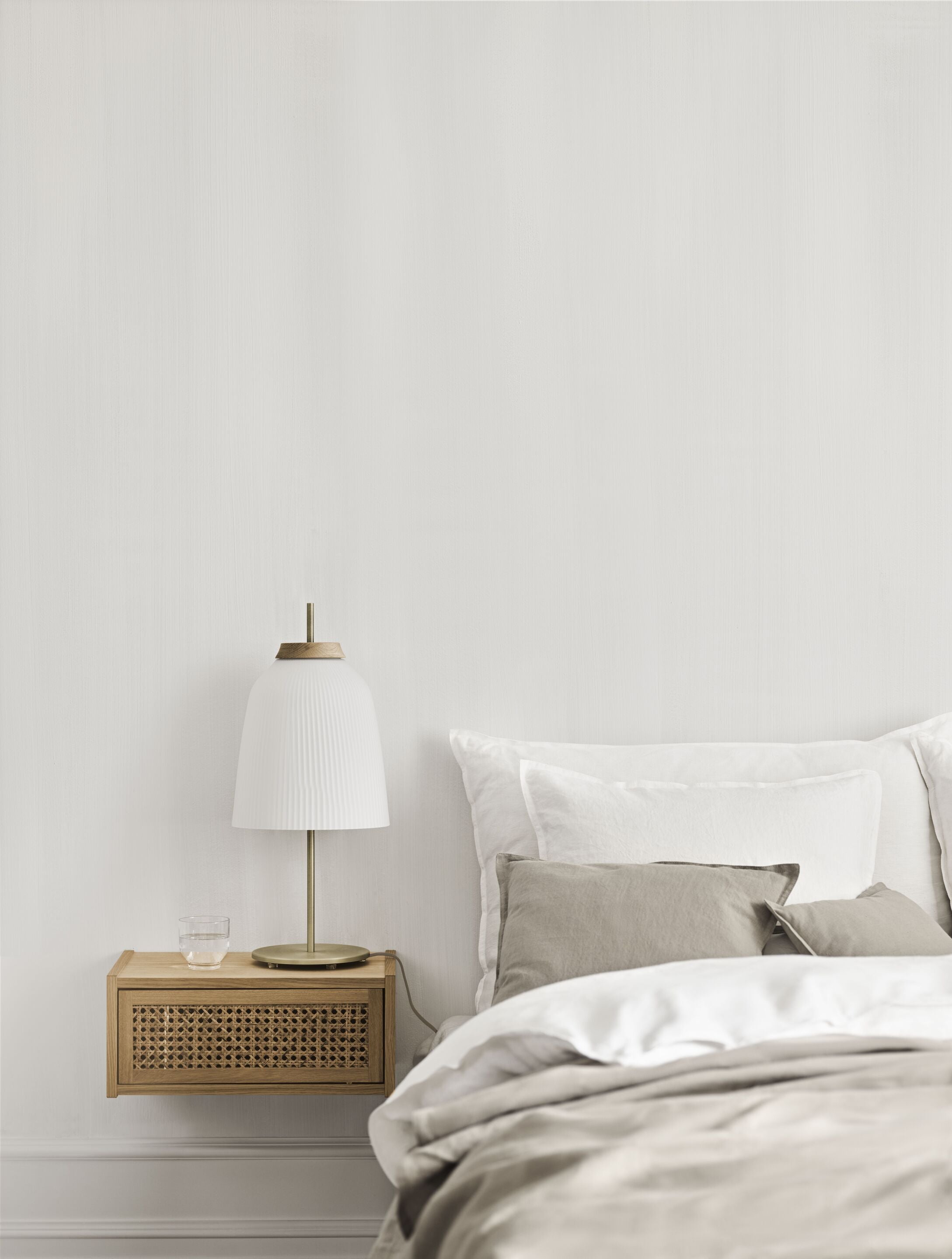 Kana Dabal Wood Night Tisch