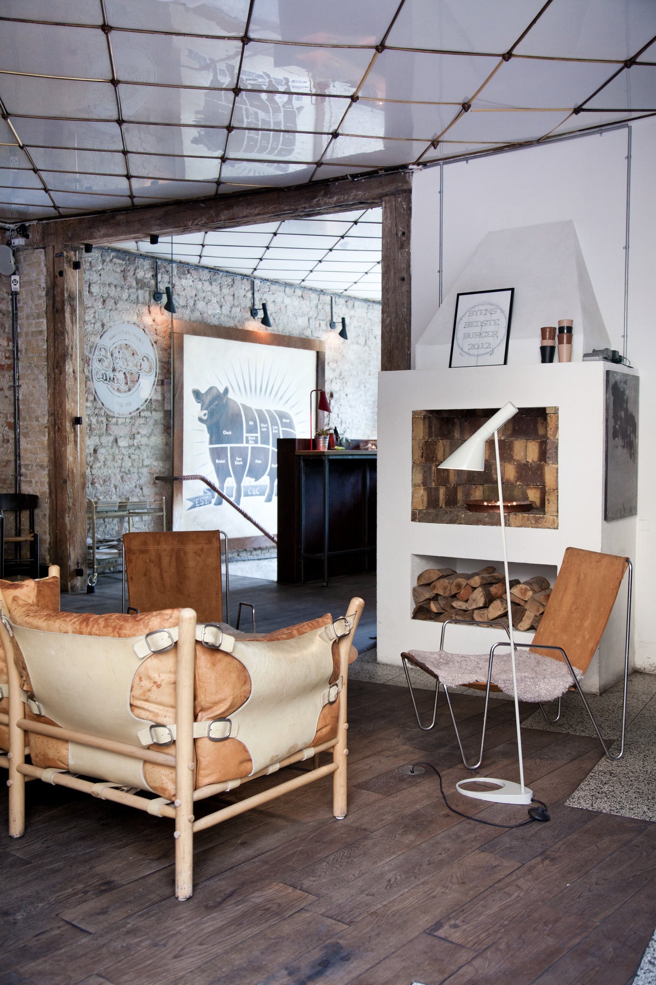 Lampa podłogowa AJ biały