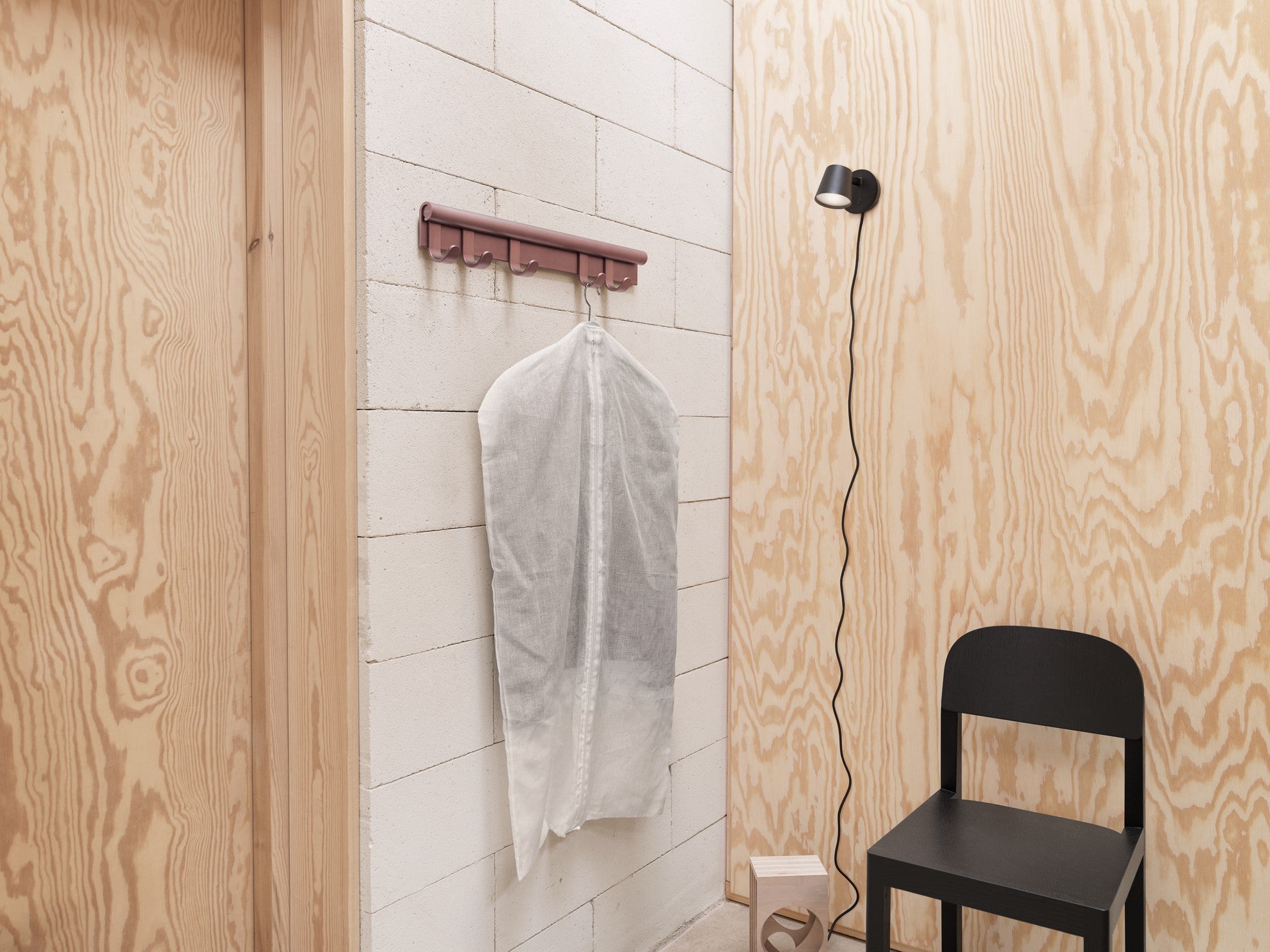 Verstelbare wandlamp TIP zwart