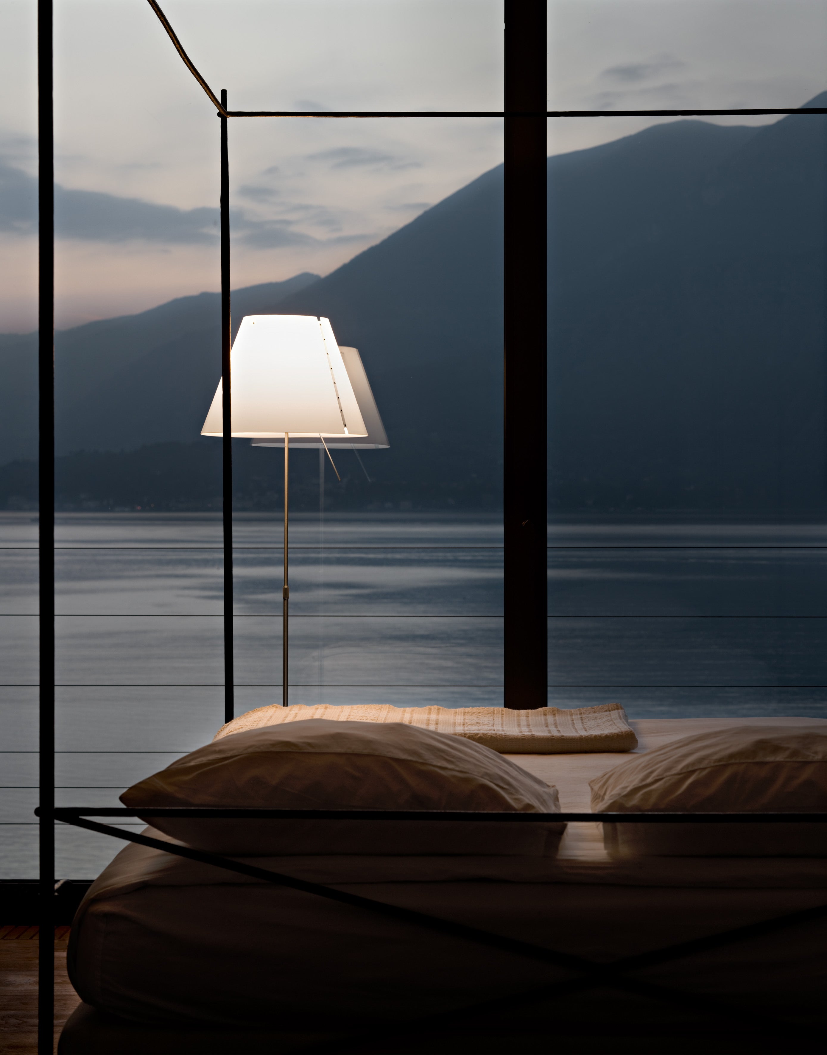 Costanza Beige Stehlampe