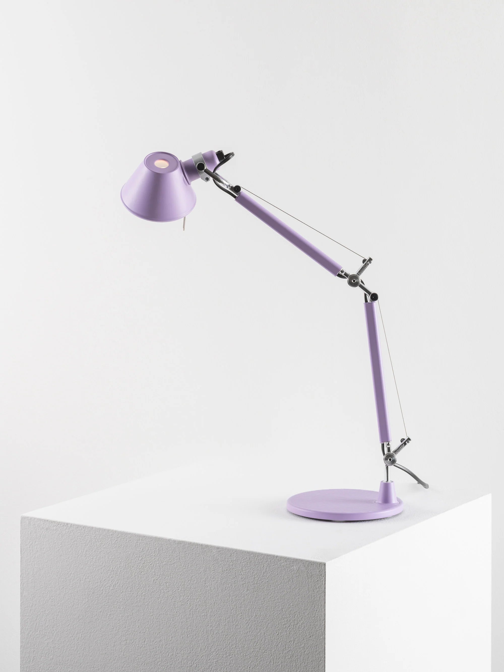 Lampa biurkowa regulowana TOLOMEO MICRO COLOR MATTE lawendowy