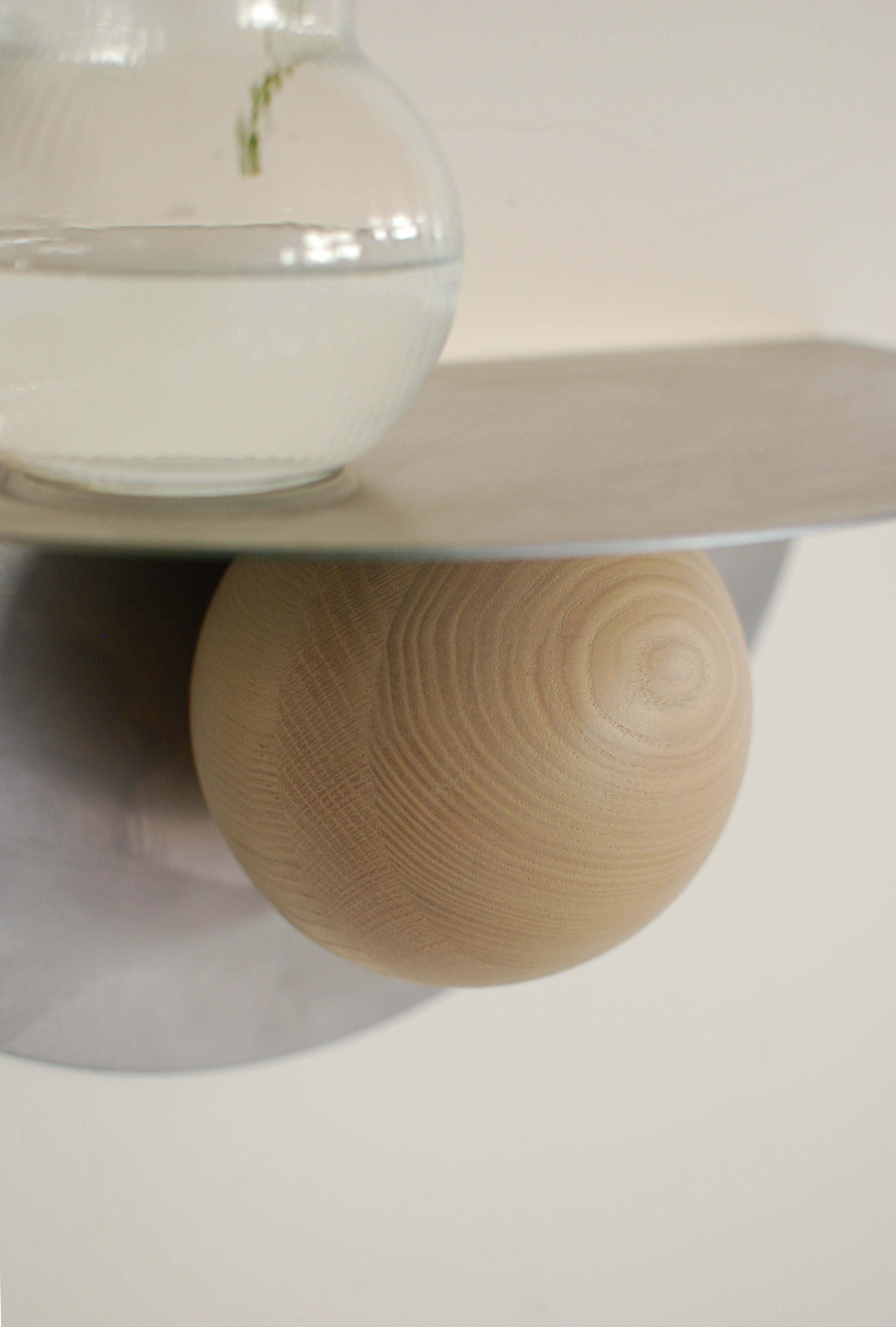 Wandplank POP van staal en hout