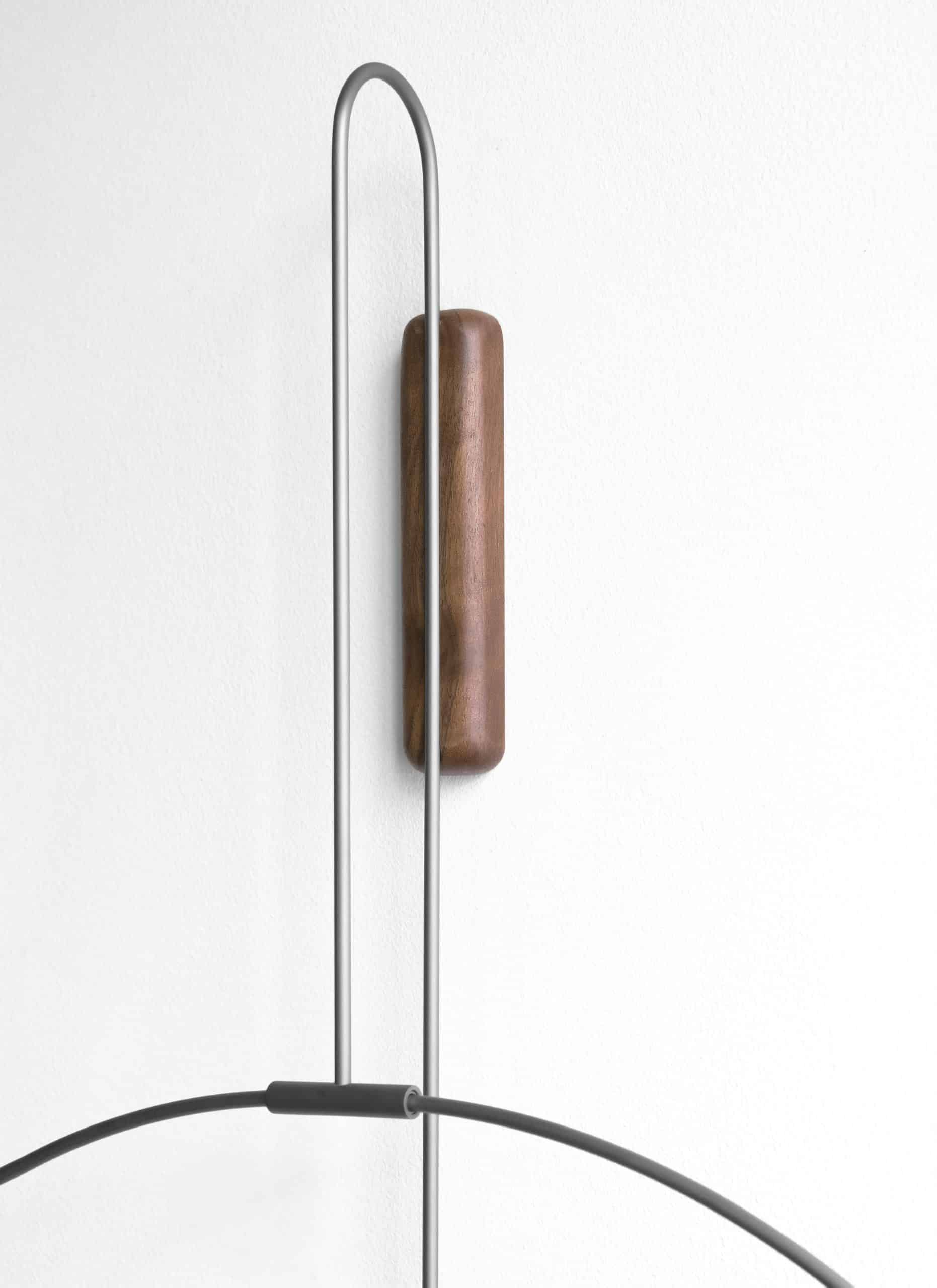 Wandklok DARO notenhout met zilver