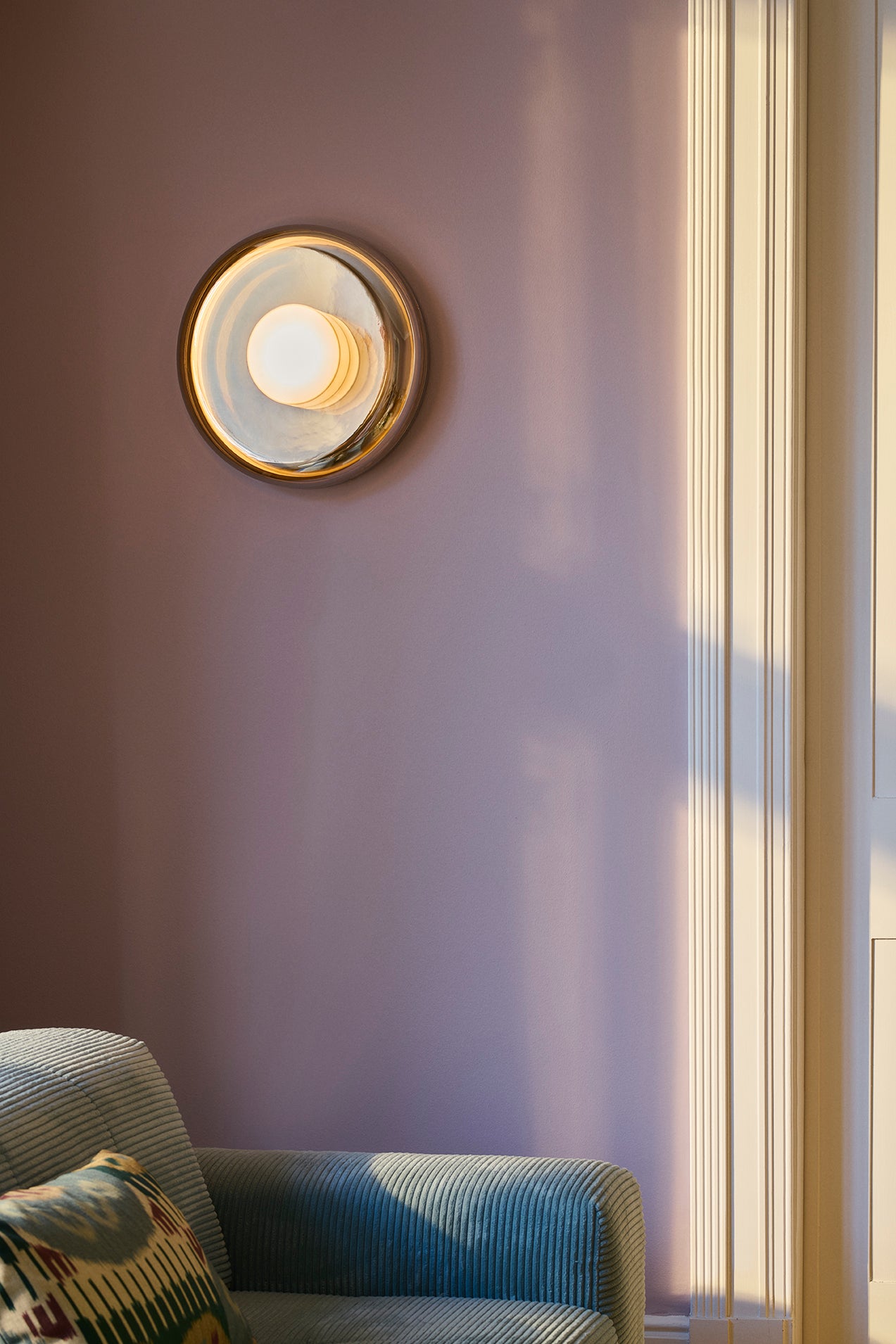 Wandleuchte ENDLESS mit beschichtetem Glas