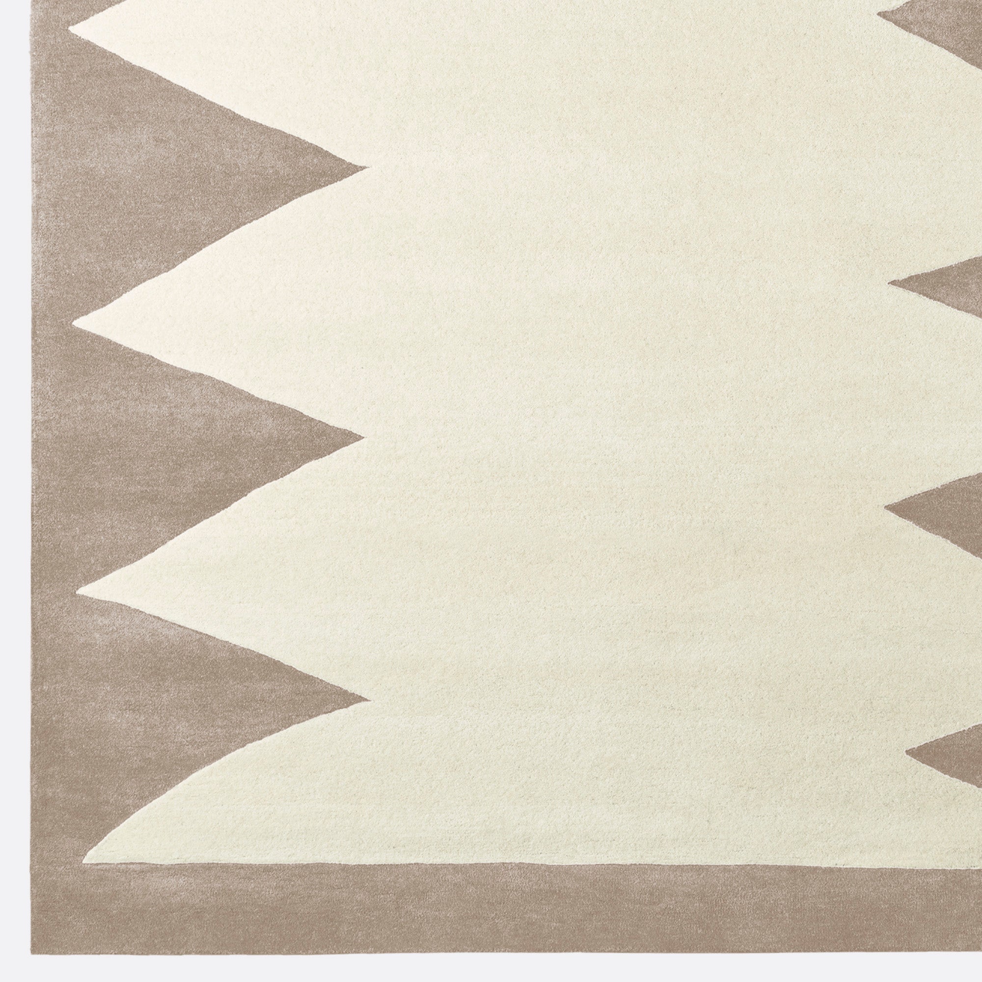 Beige ZIG ZAG rug with cream
