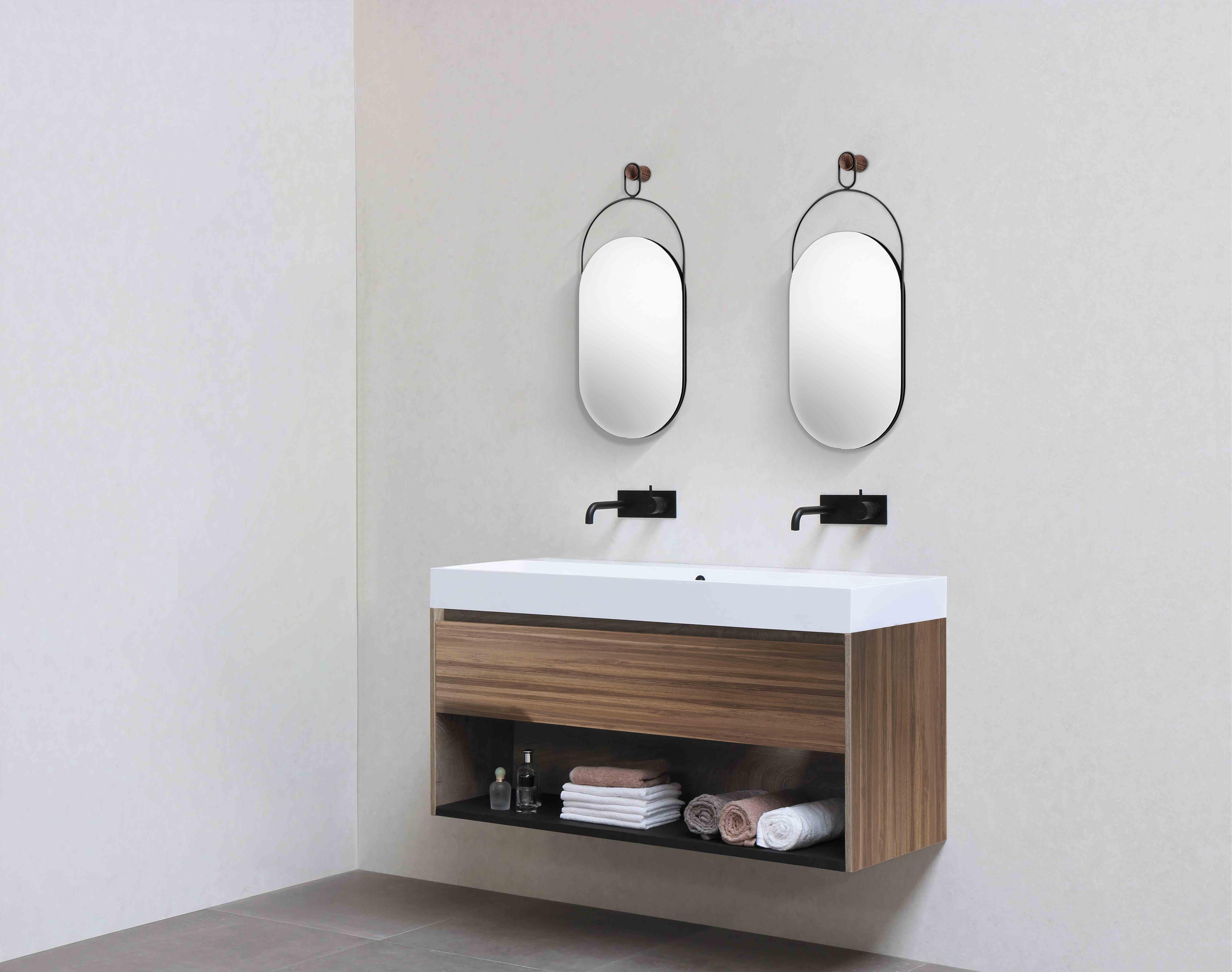 Lustro ESLABON Nussbaum mit Schwarz