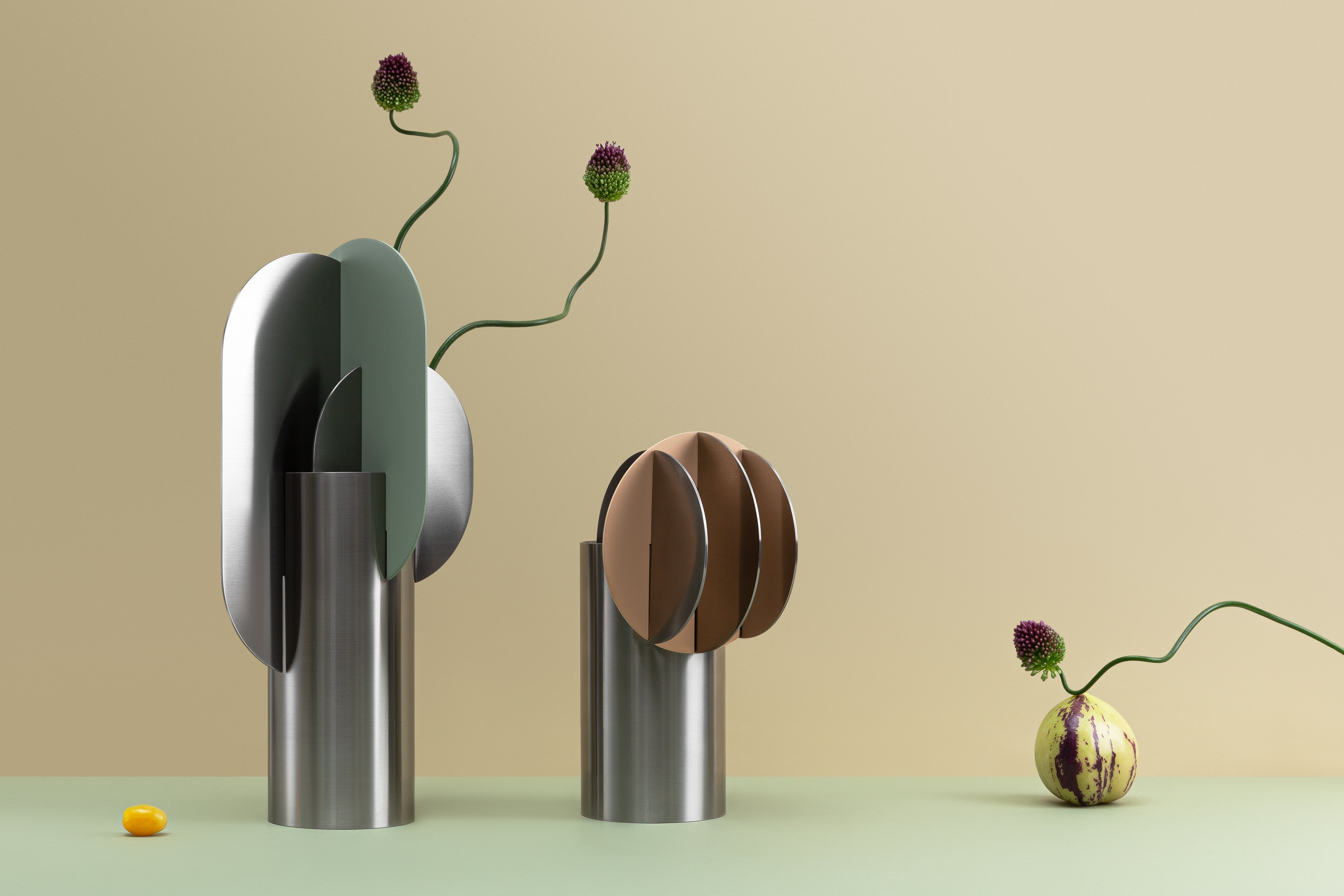 Steel vase EKSTER with green