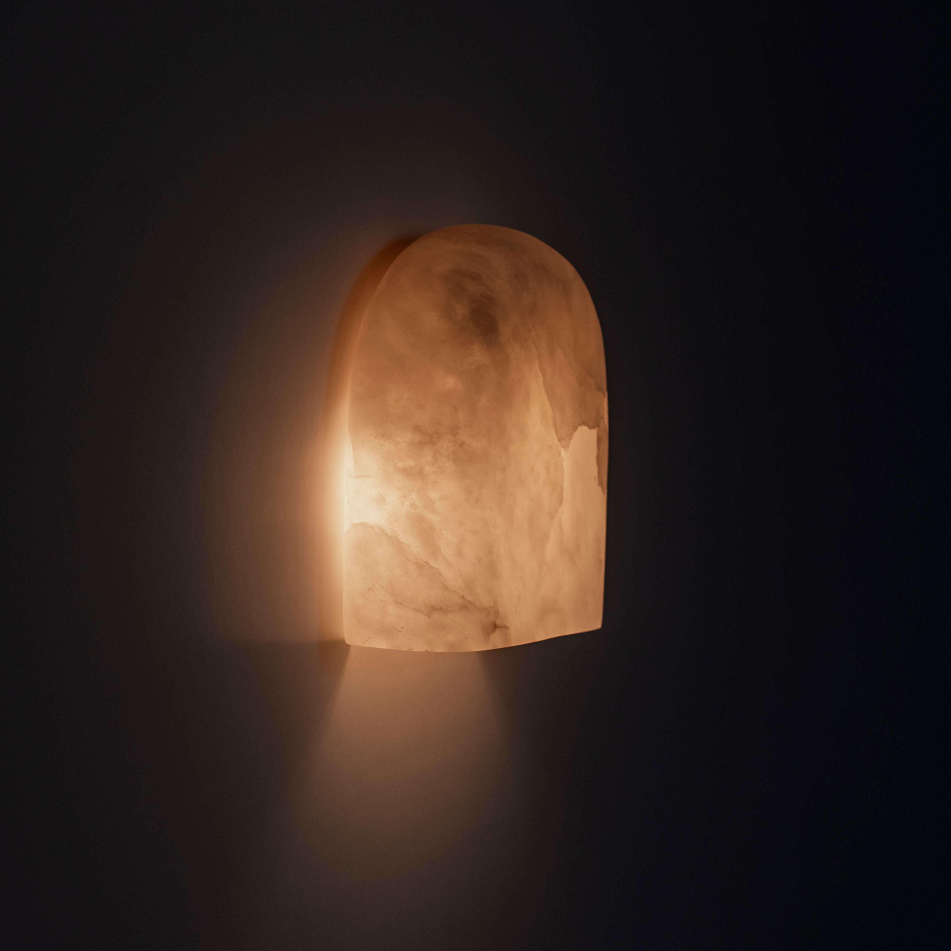 Wandlamp alabaster TAYGETA met matte afwerking