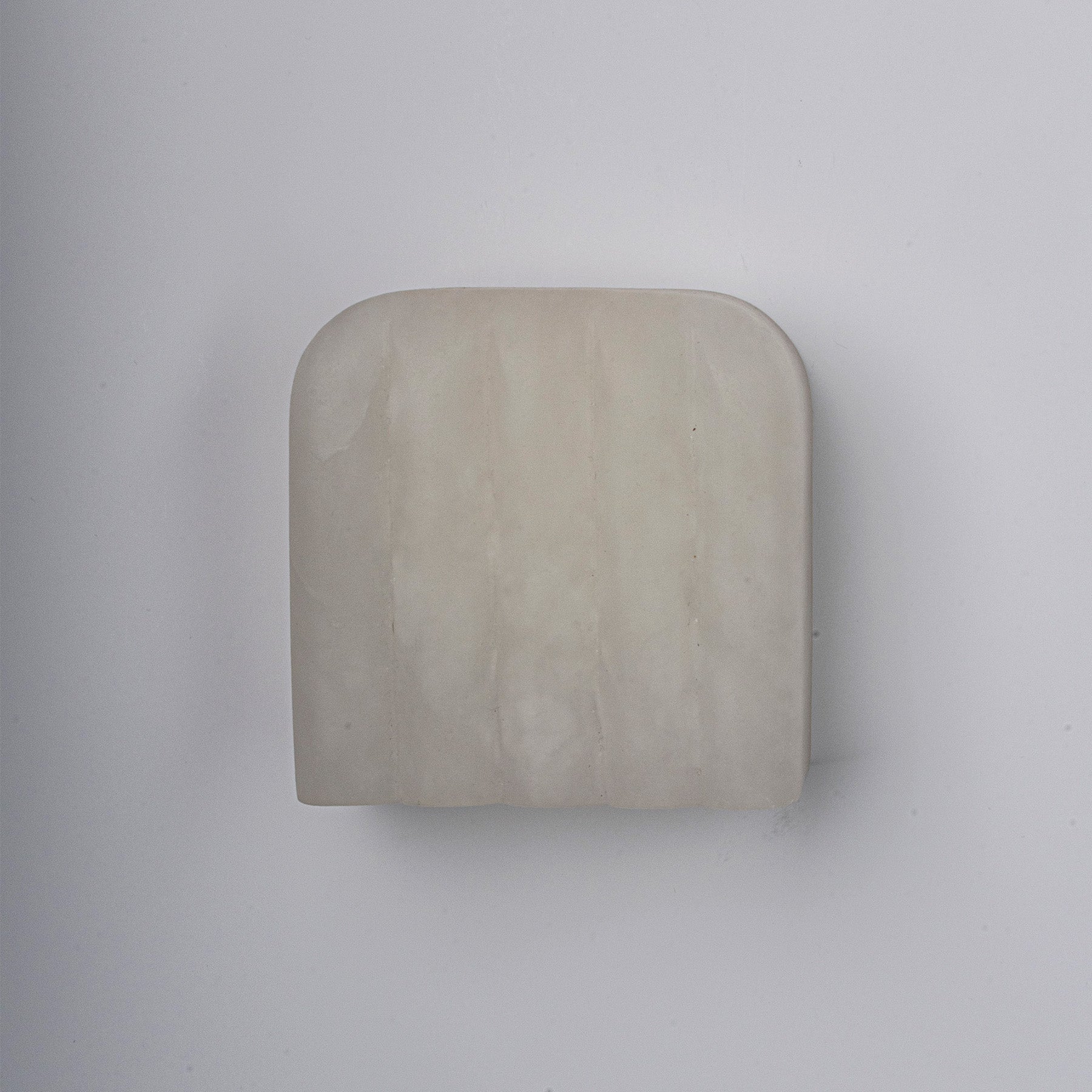 MEROPE Alabaster Wandlamp met een matte afwerking