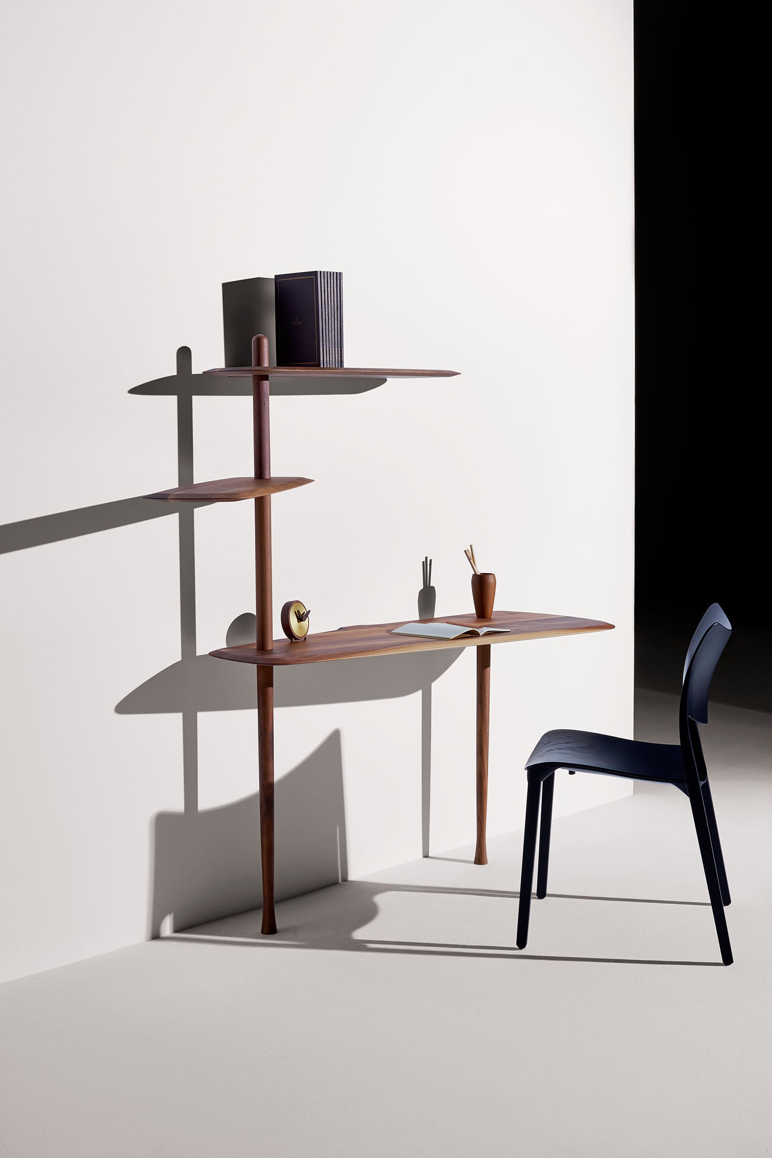 Bureau UNICA notenhout