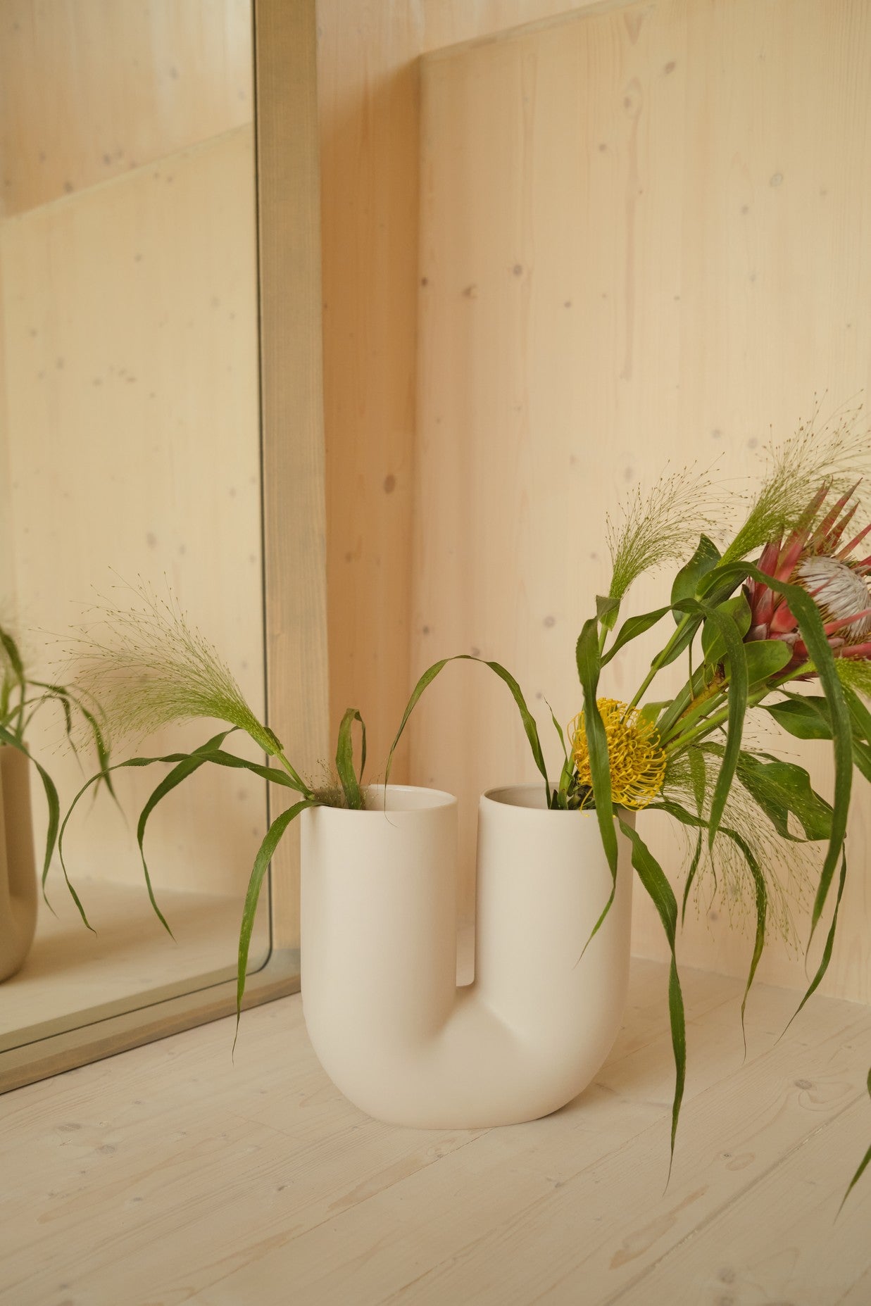 Vase KINK sandfarben