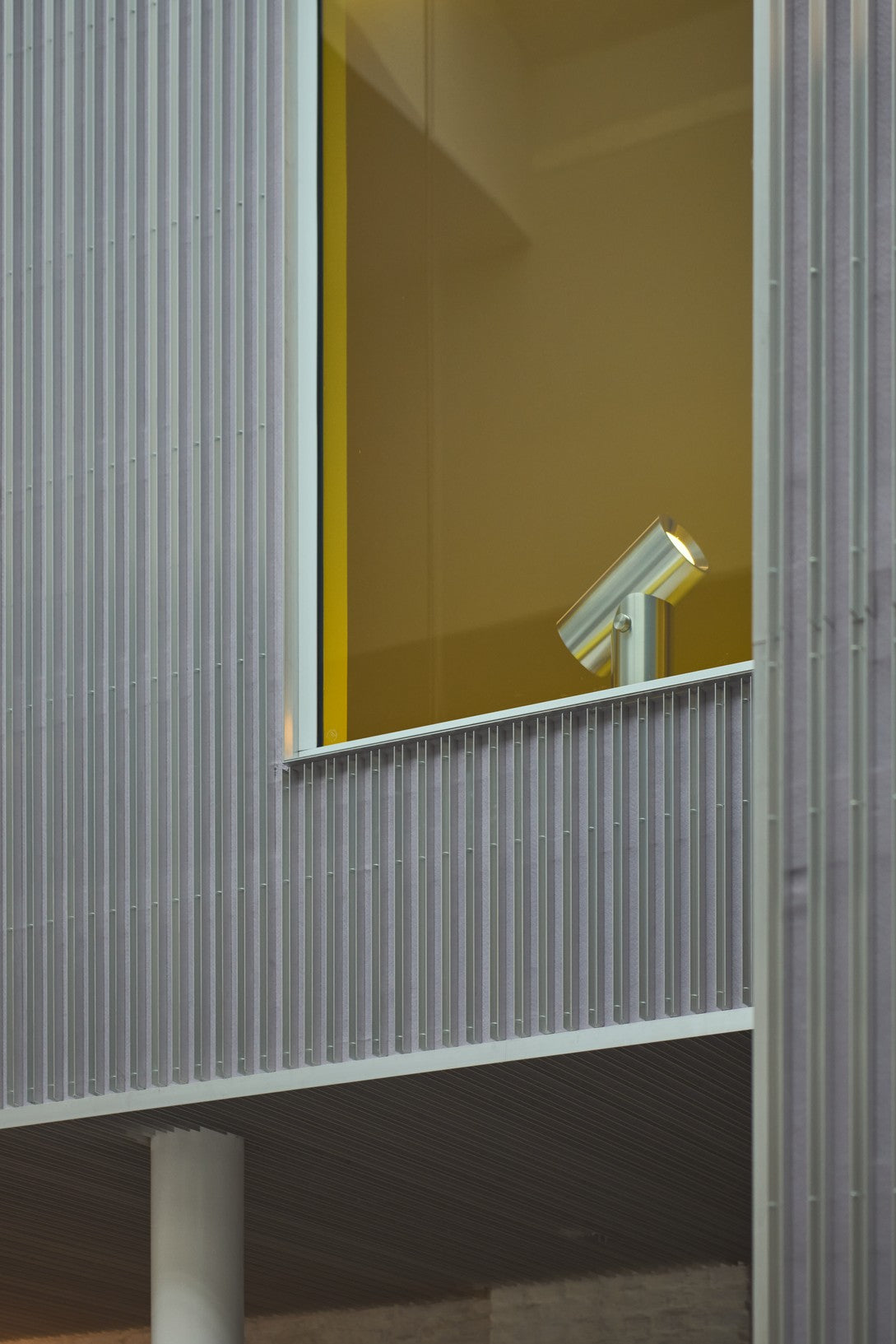 Lampa stołowa BEAM polerowane aluminium