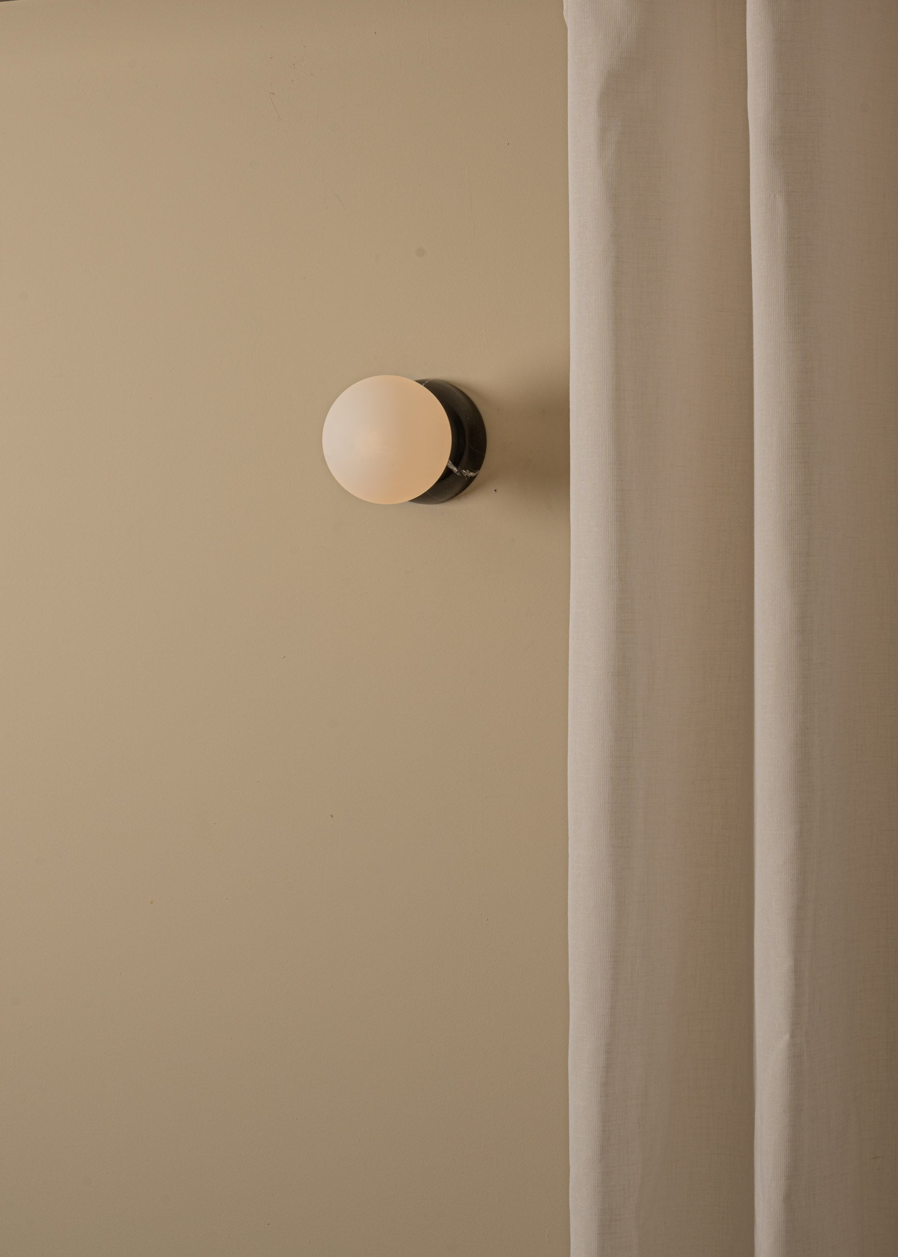 Wall lamp EKLIPSO black marble