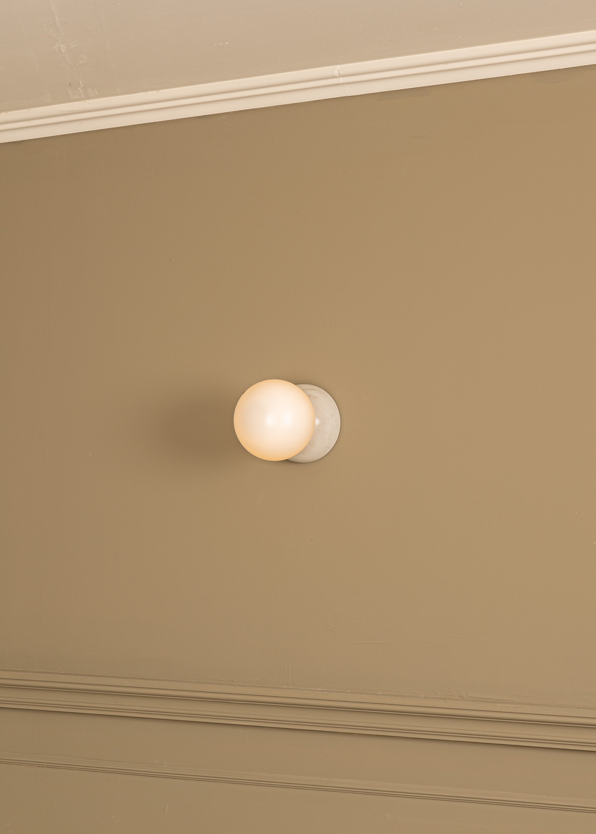 Wall lamp EKLIPSO white marble