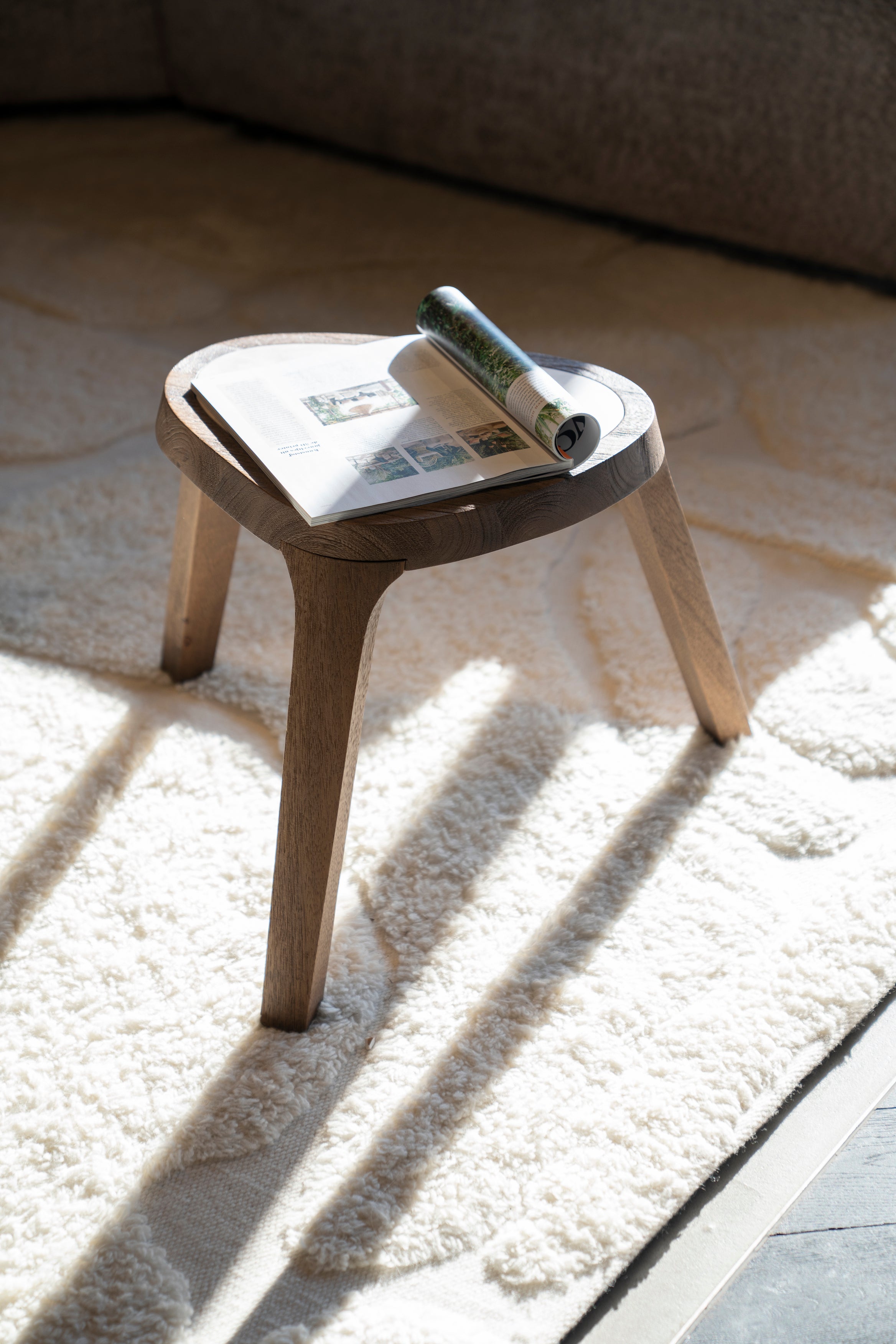 Zijtafel FRED crème marmer met houten basis