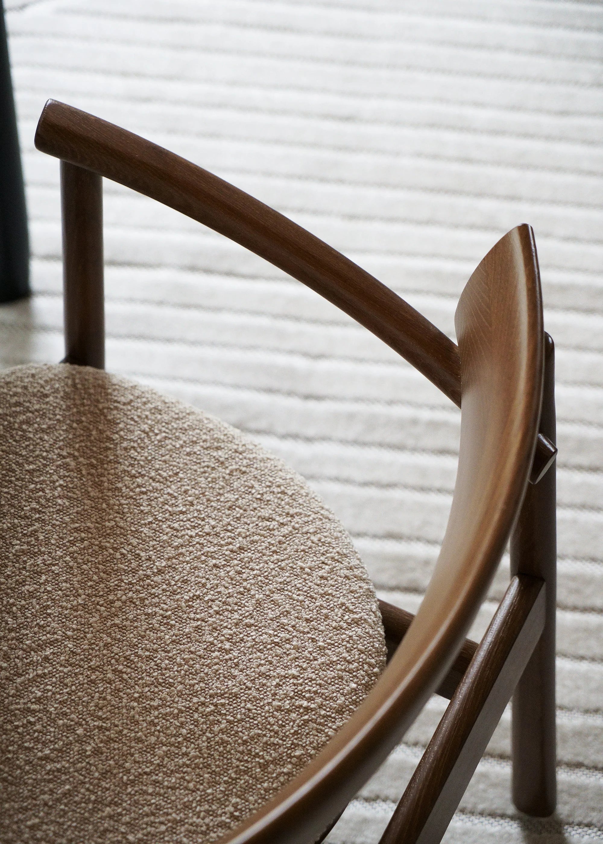 ELIPSA SOFT Chair in Oak Wood and Sandy Boucle