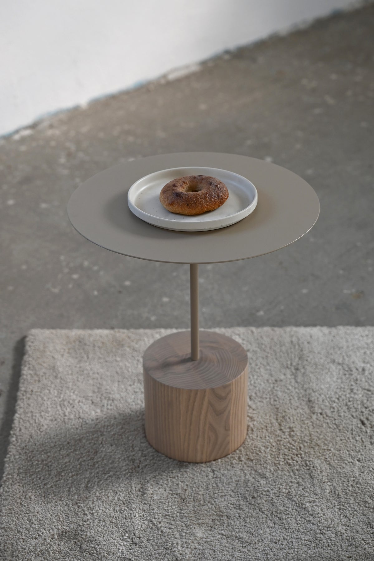 FIB salontafel van hout en staal