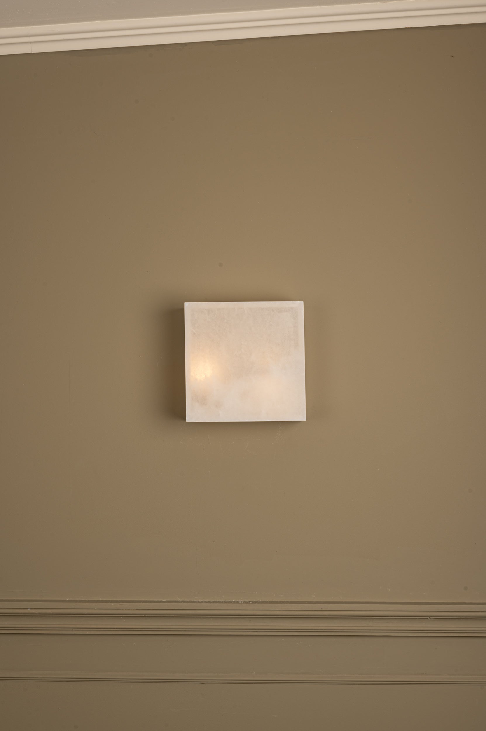 FRENE Wall Lamp White Alabaster