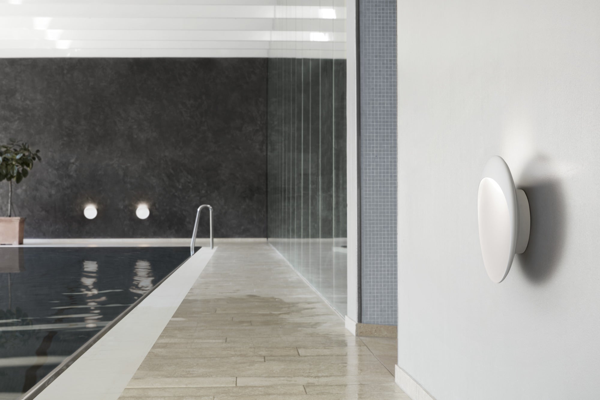 Lampa ścienna FLINDT biały