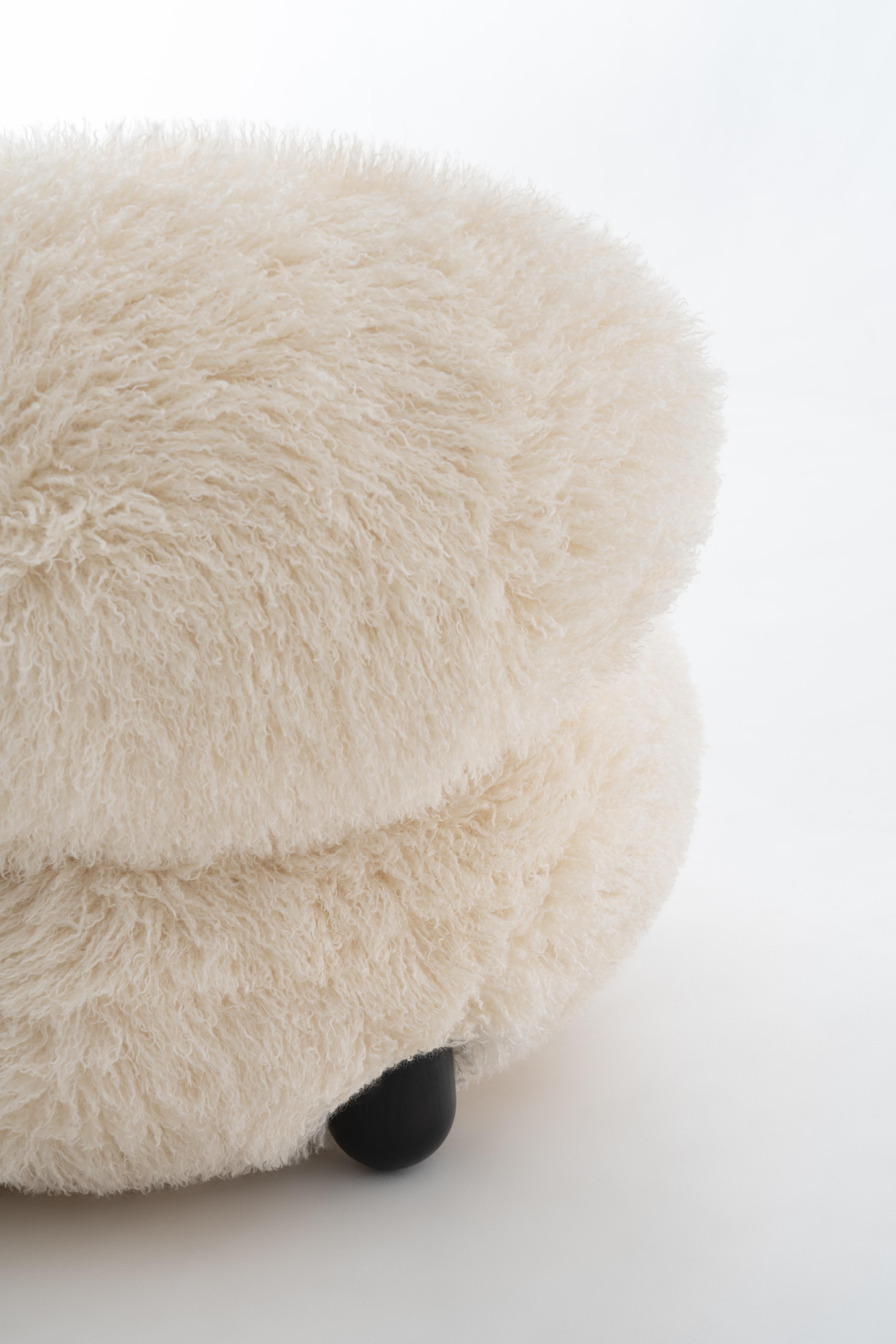 Fauteuil FLOCK - FLUFFY EDITIE kunstbont met houten basis