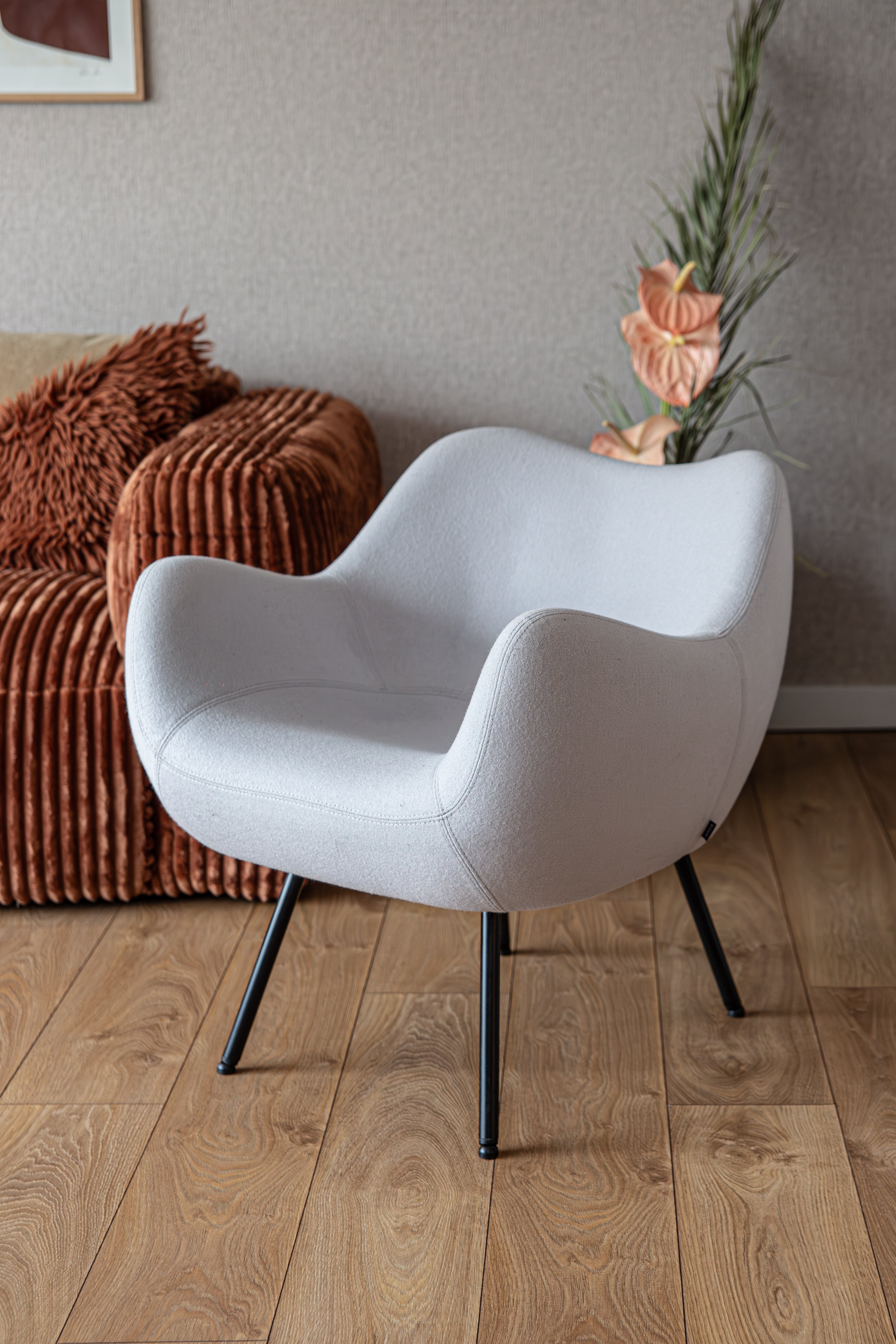 RM58 CLASSIC SOFT Armchair Beige - Display Model