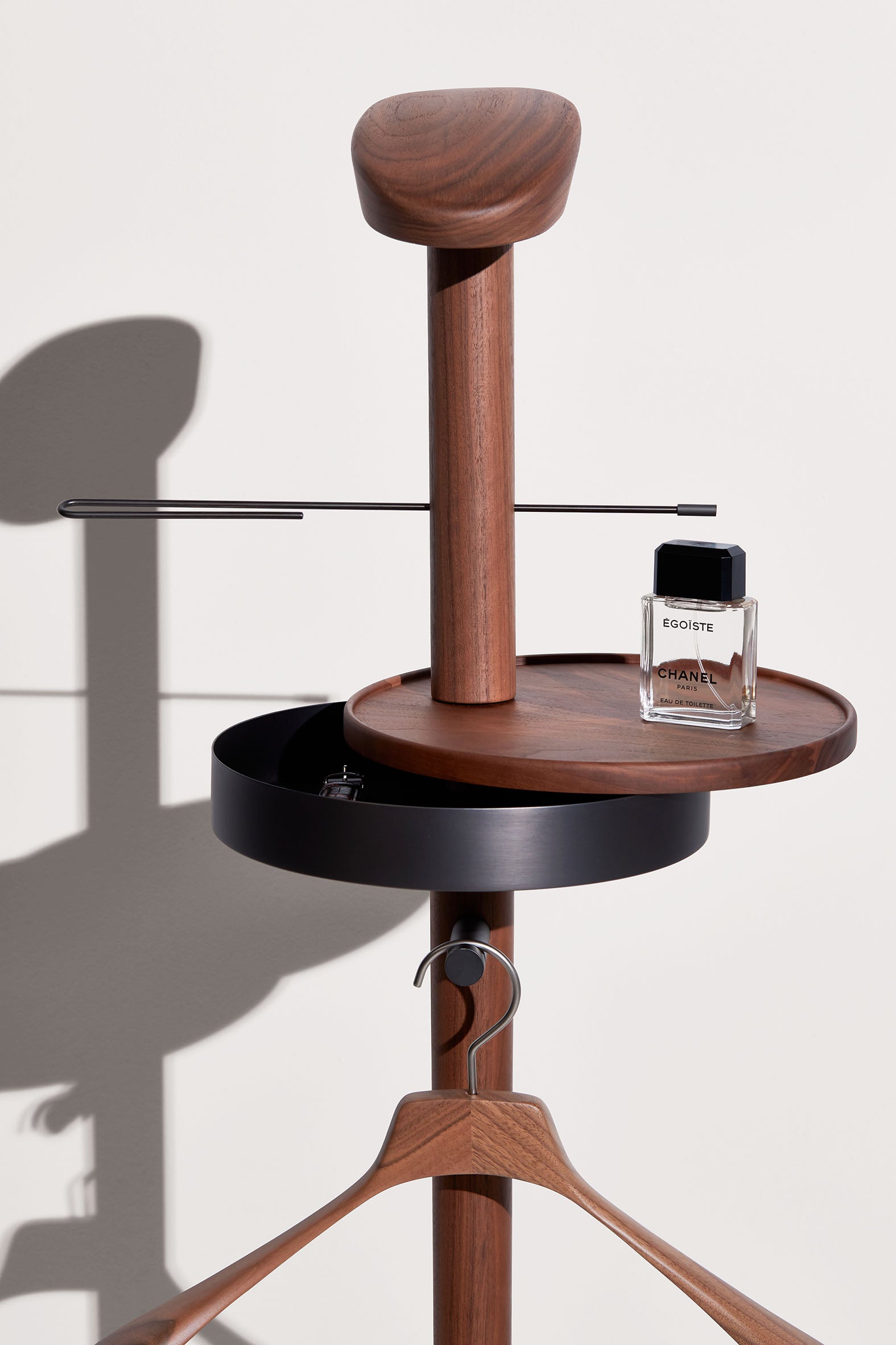 GALAN M coat rack in walnut wood with brown marble and graphite finish