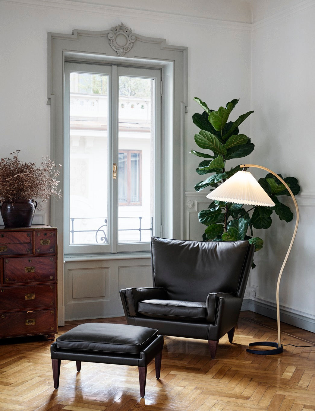 TIMBERLINE oak wood reading floor lamp with white shade