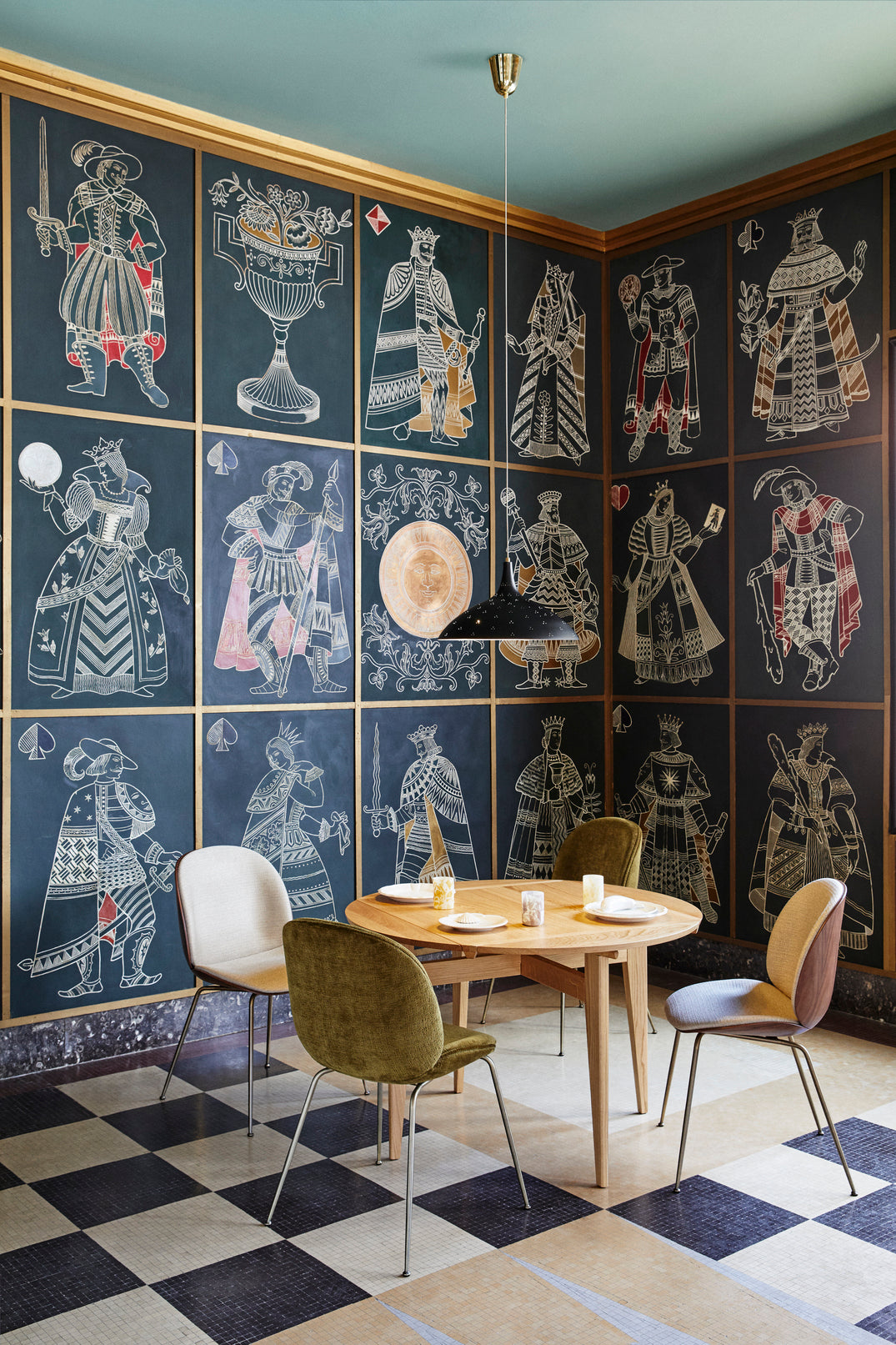 Uittrekbare tafel B-TABLE van notenhout