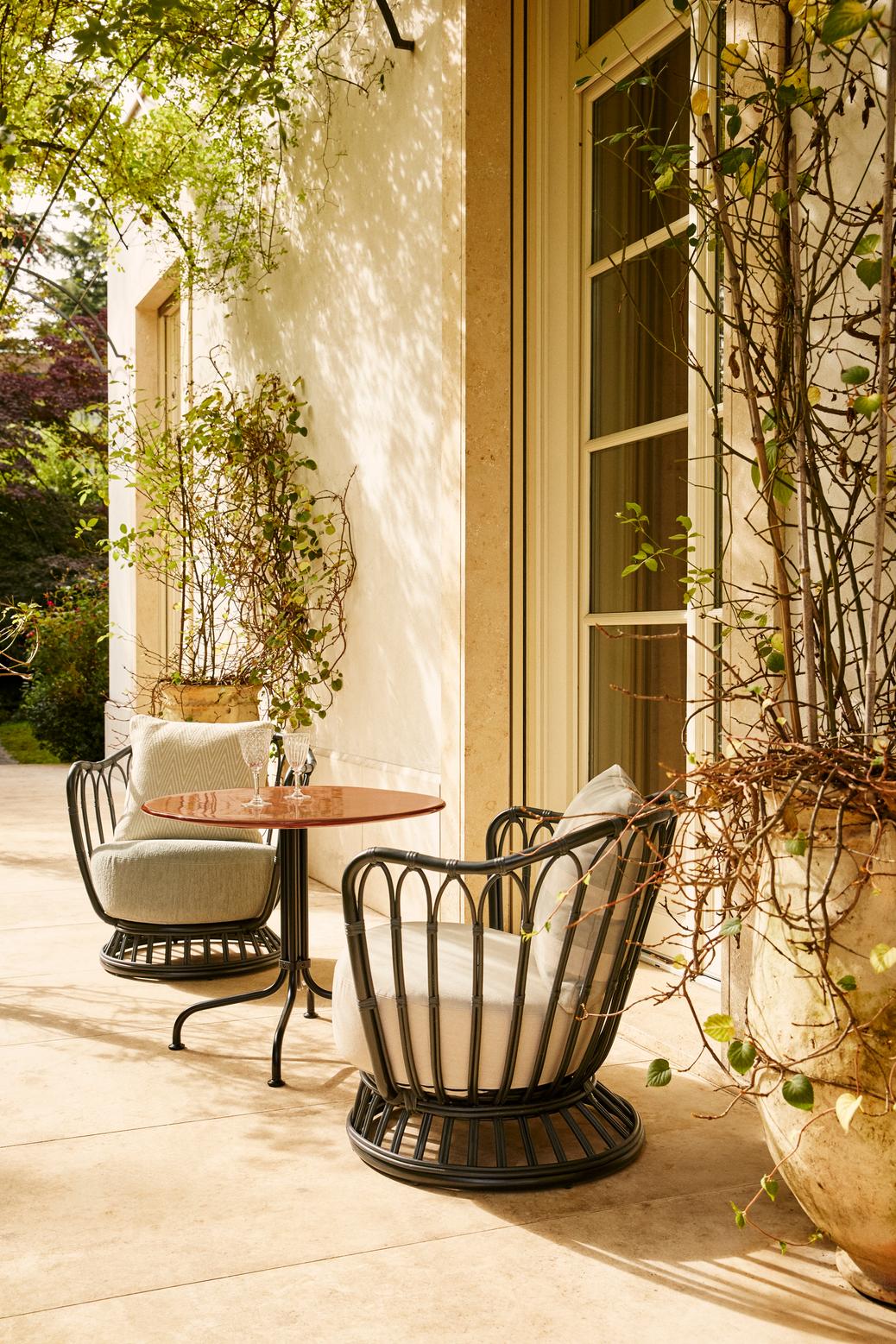 Gartentisch CARMEL weiße Keramik