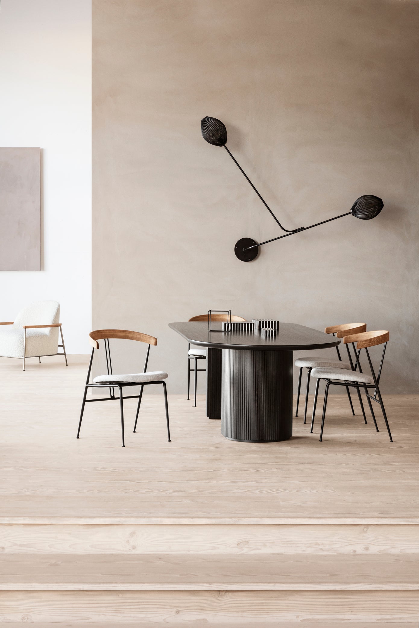 Satellite two-point lamp with arm, white with black