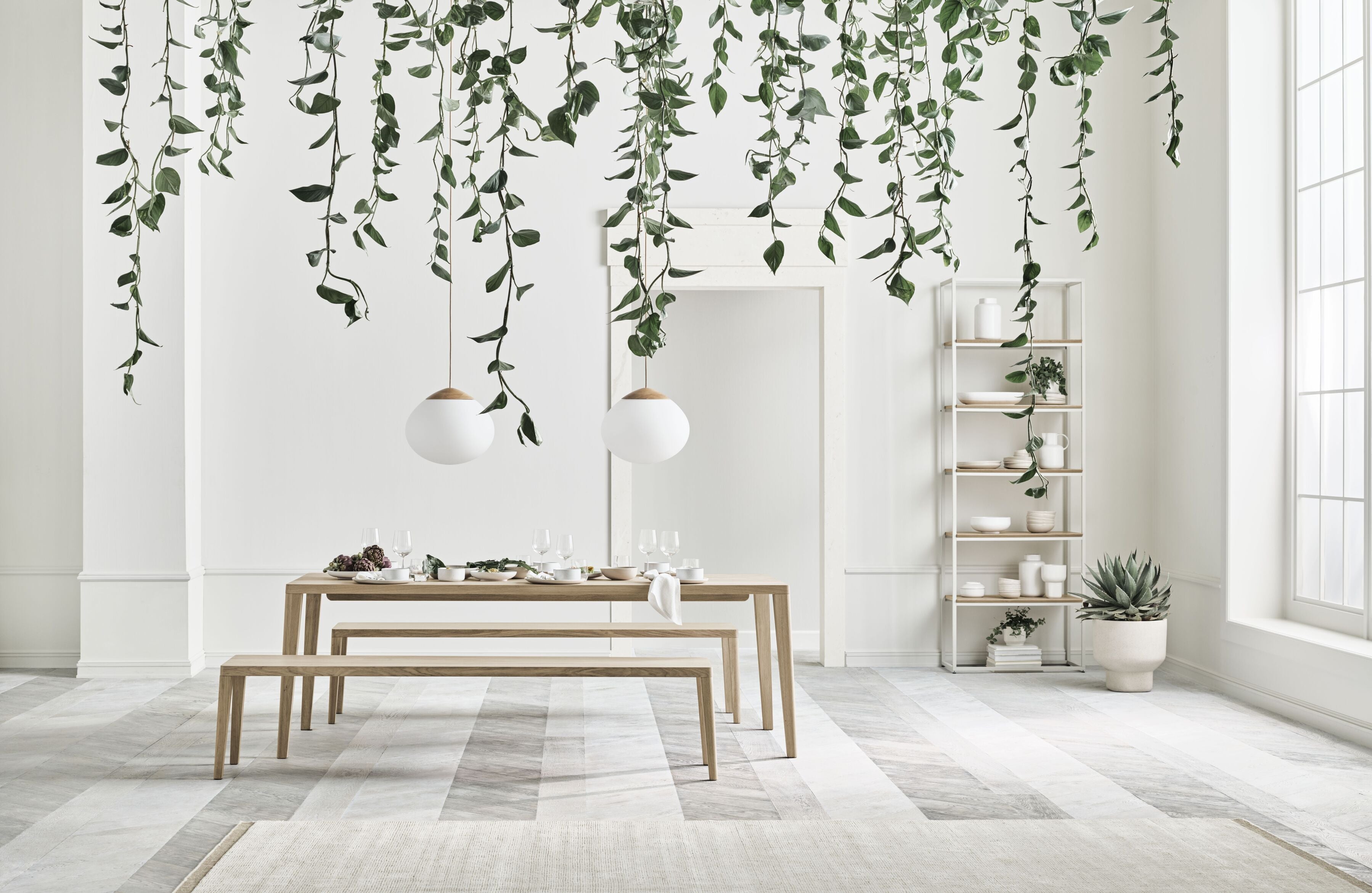 Anmutige Bank dunkle Eiche Holz