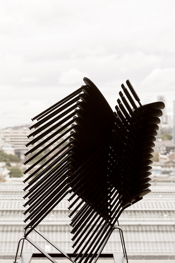 Stuhl mit Armlehnen CO Eichenfurnier mit verchromtem Gestell