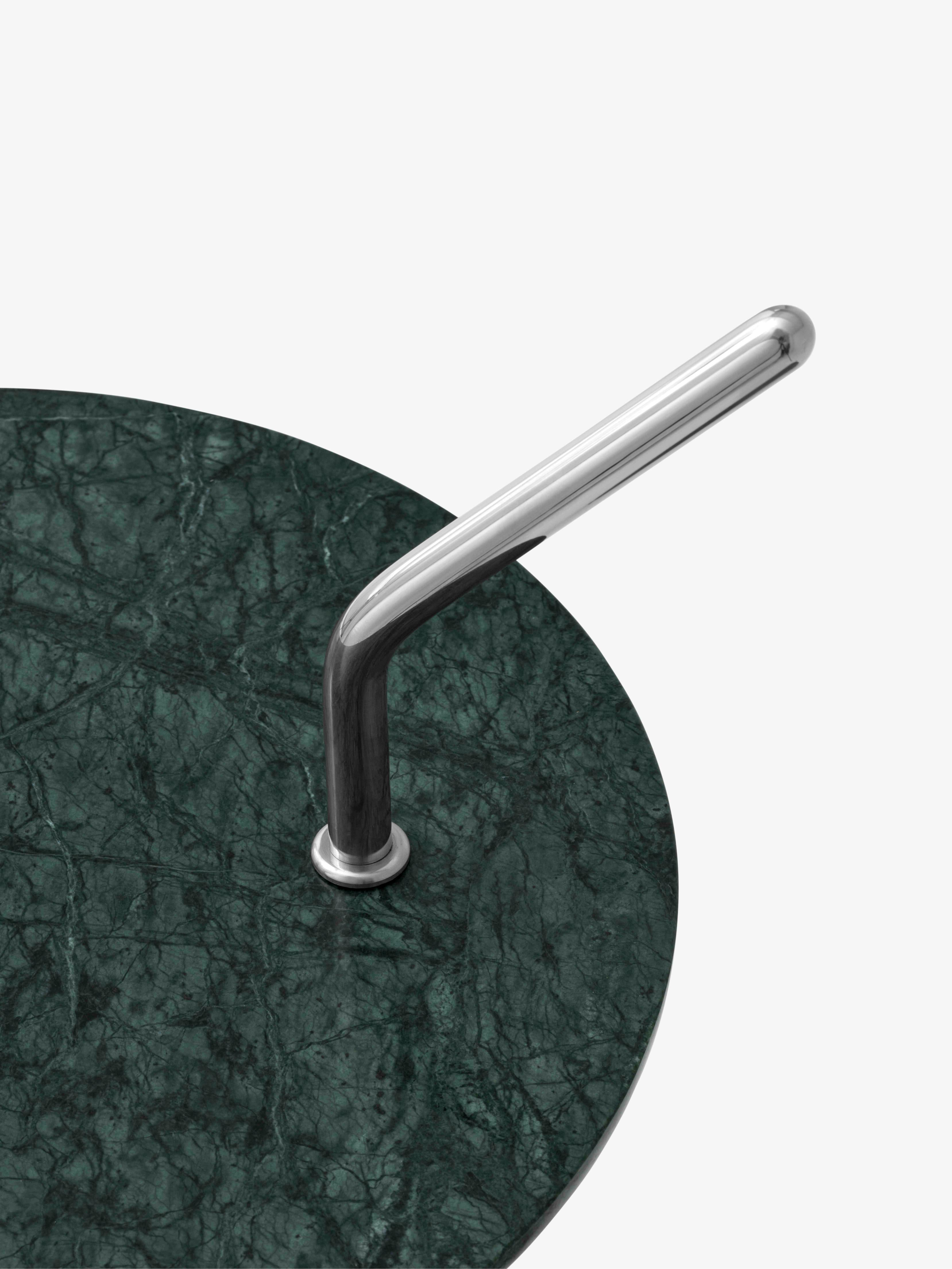 Bijzettafel HALTEN SH9 met een groene marmeren blad en een verchroomde basis