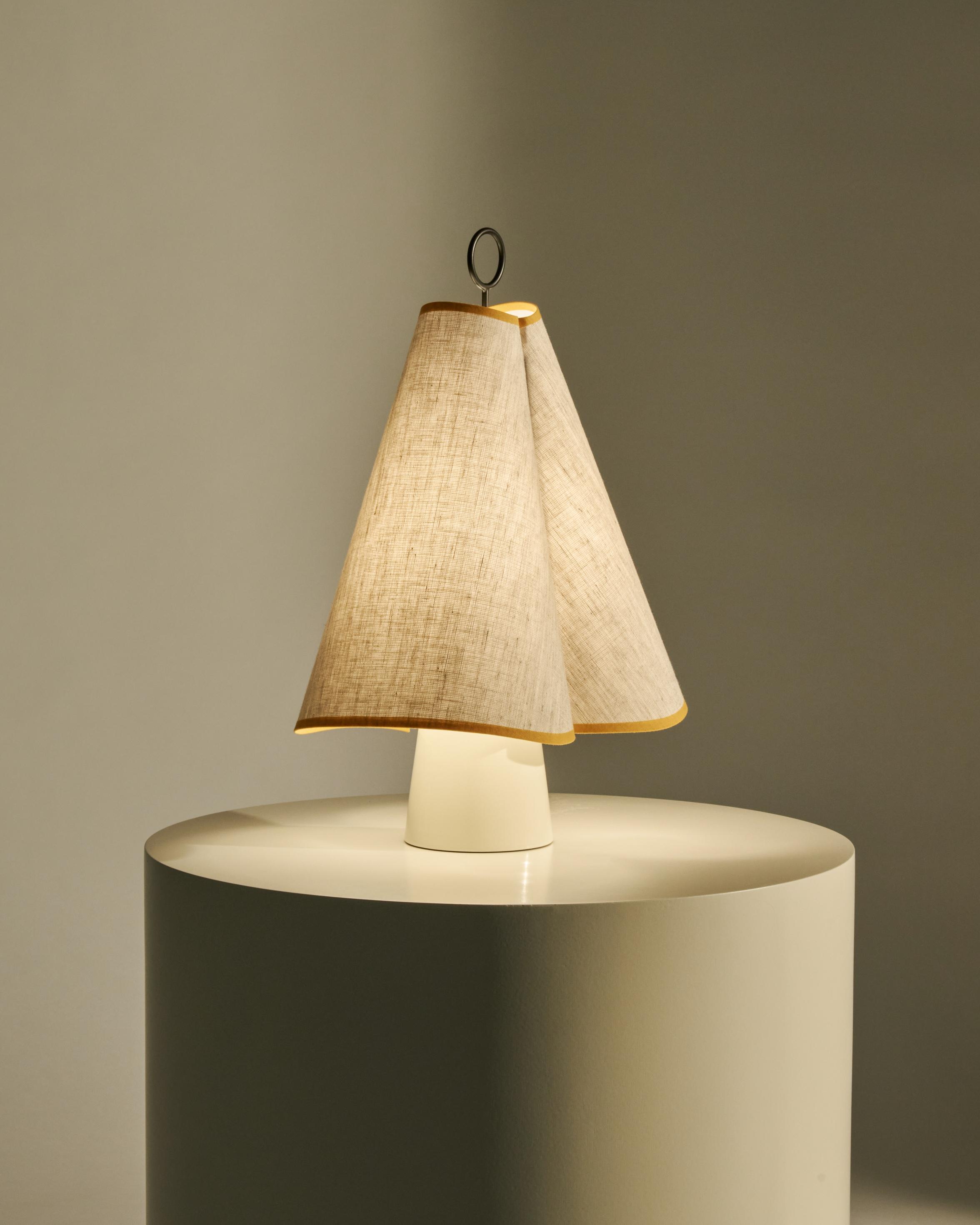 Portable lamp HORNBÆK white with yellow finish