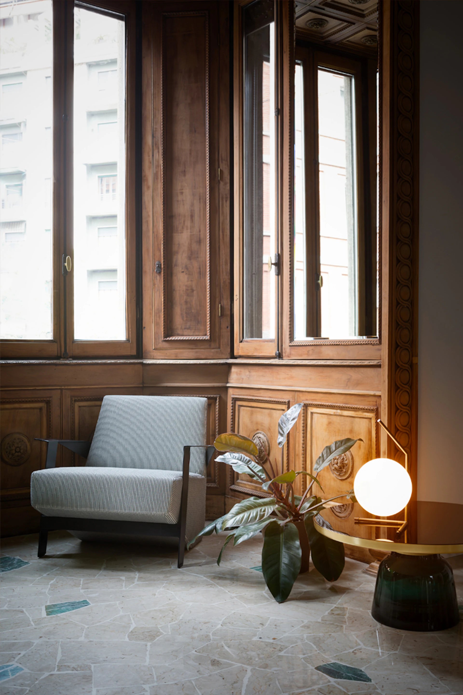 IC LIGHTS LOW 10TH ANNIVERSARY Table Lamp Gold