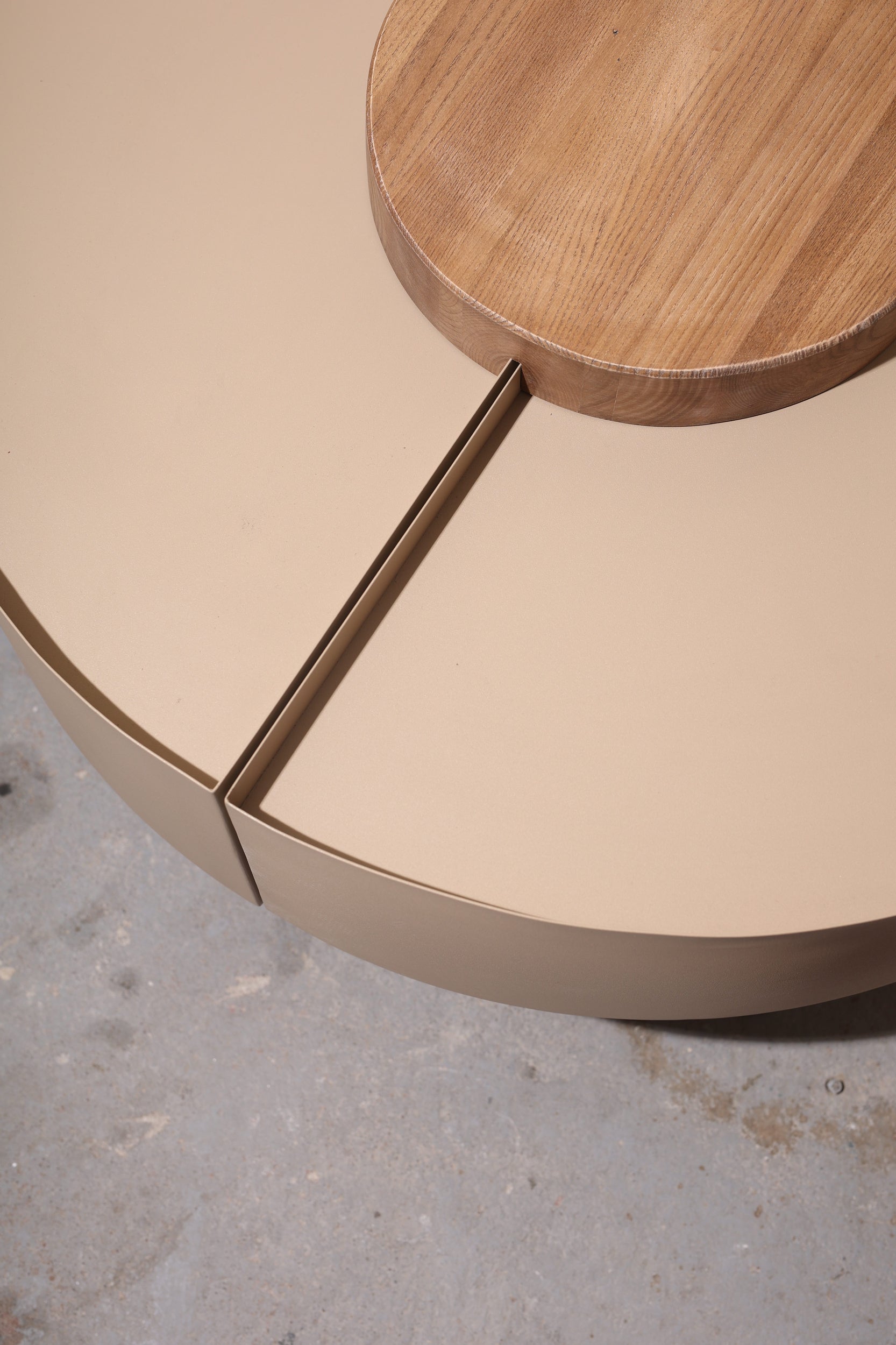 Koffietafel SUMO van staal en hout