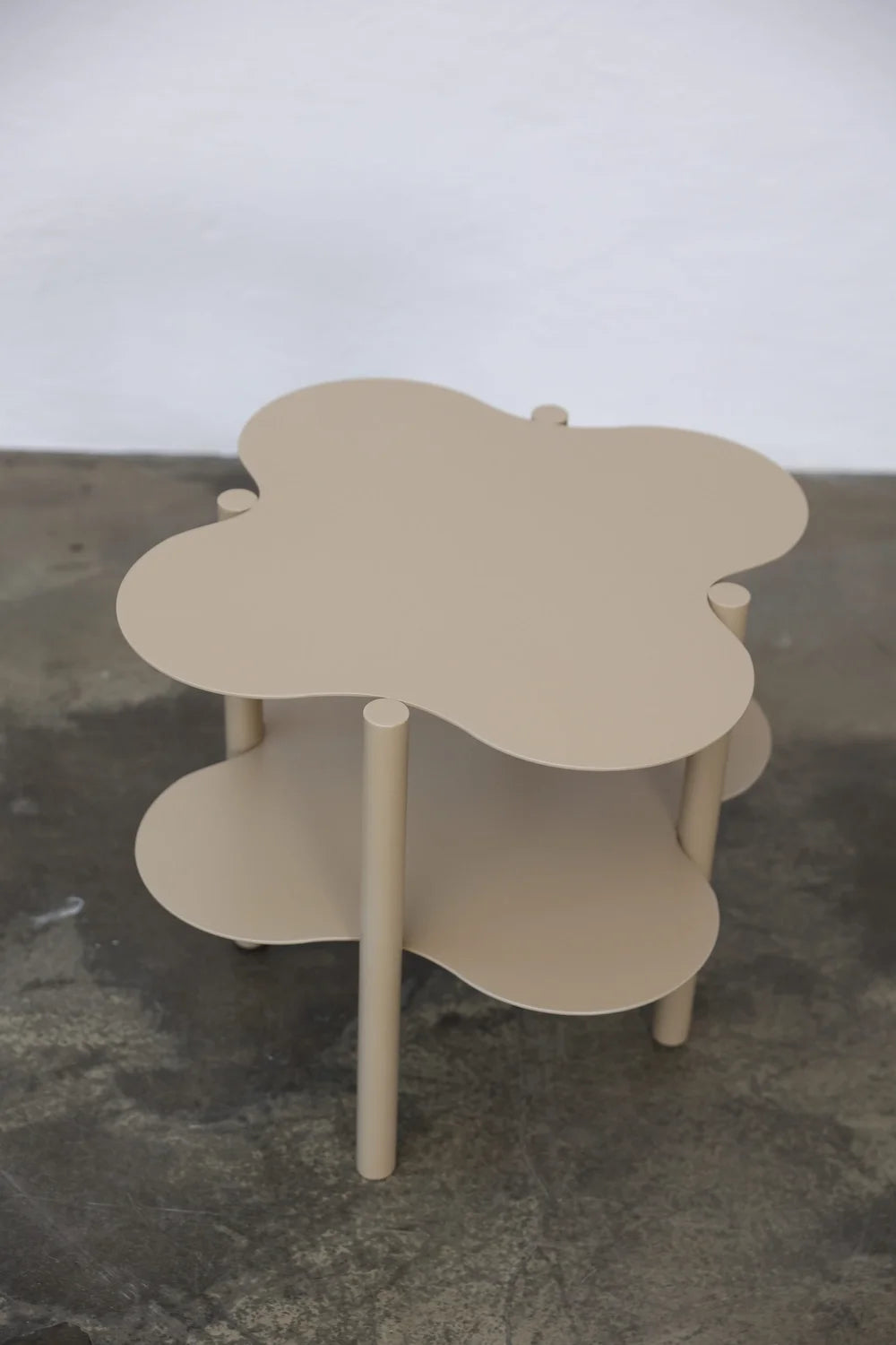 Seiten Tisch FLOS aus Stahl