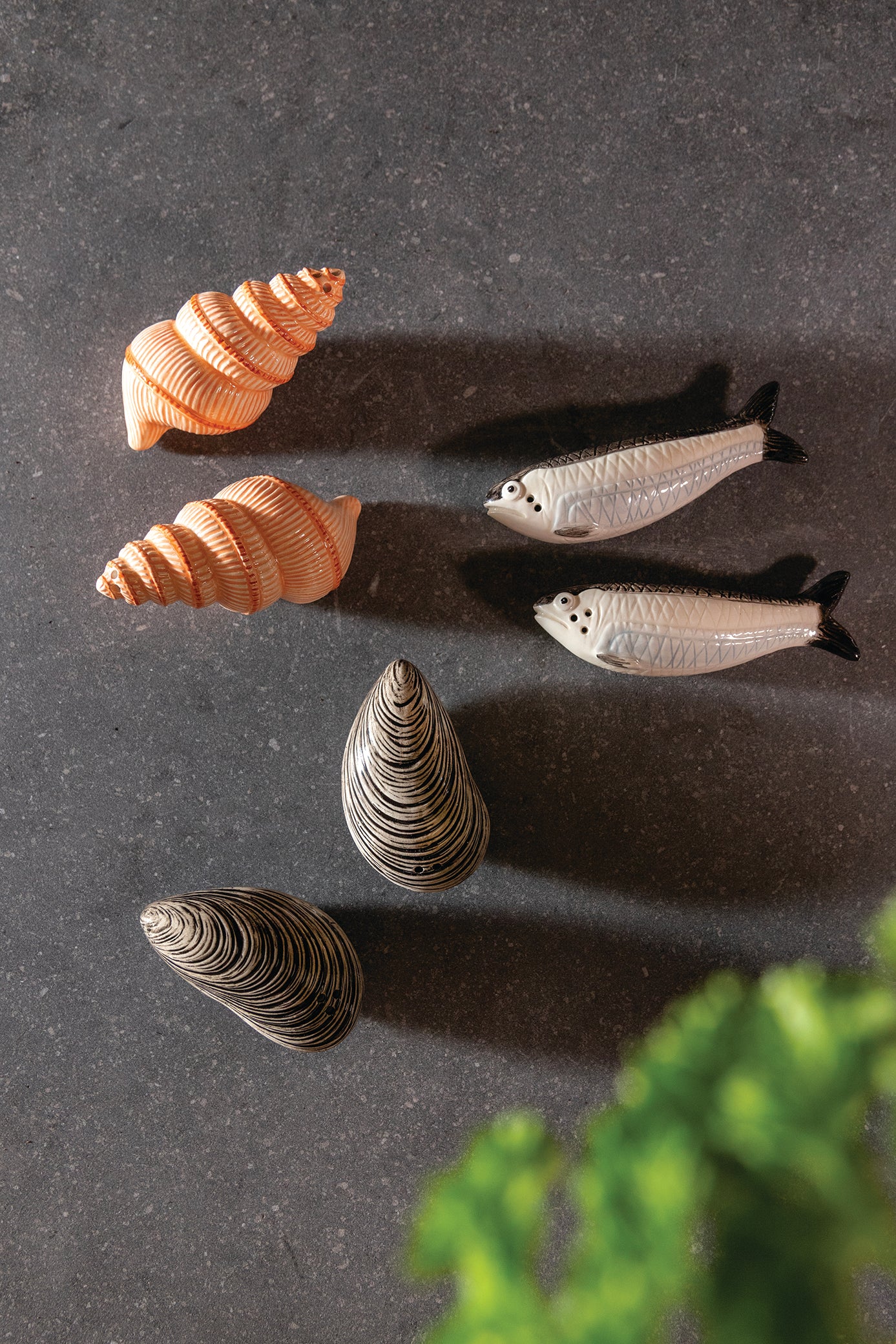 Salt and Pepper Shaker MUSSE black-beige