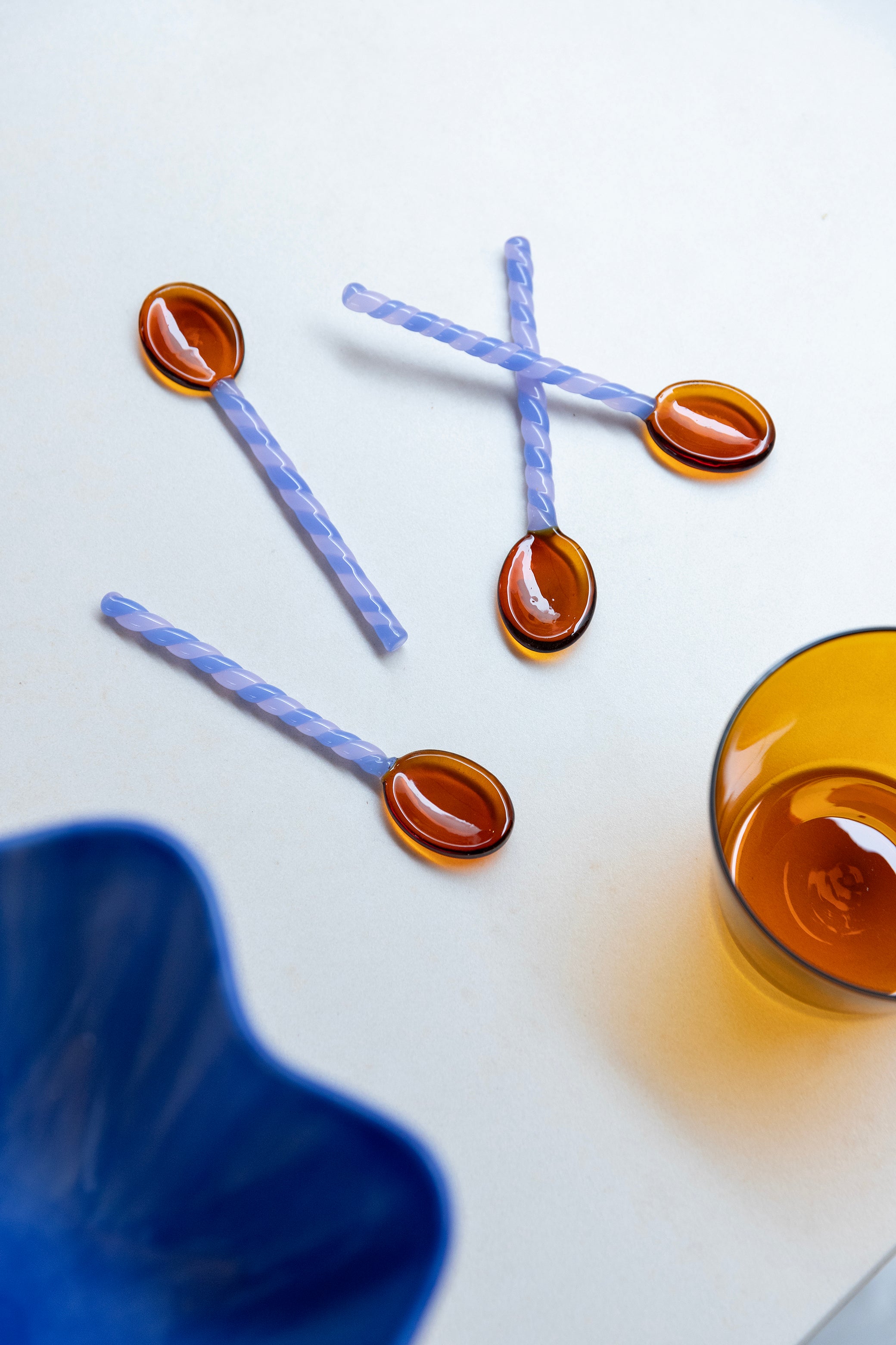 Zestaw łyżeczek DUET bursztynowy z fioletowym