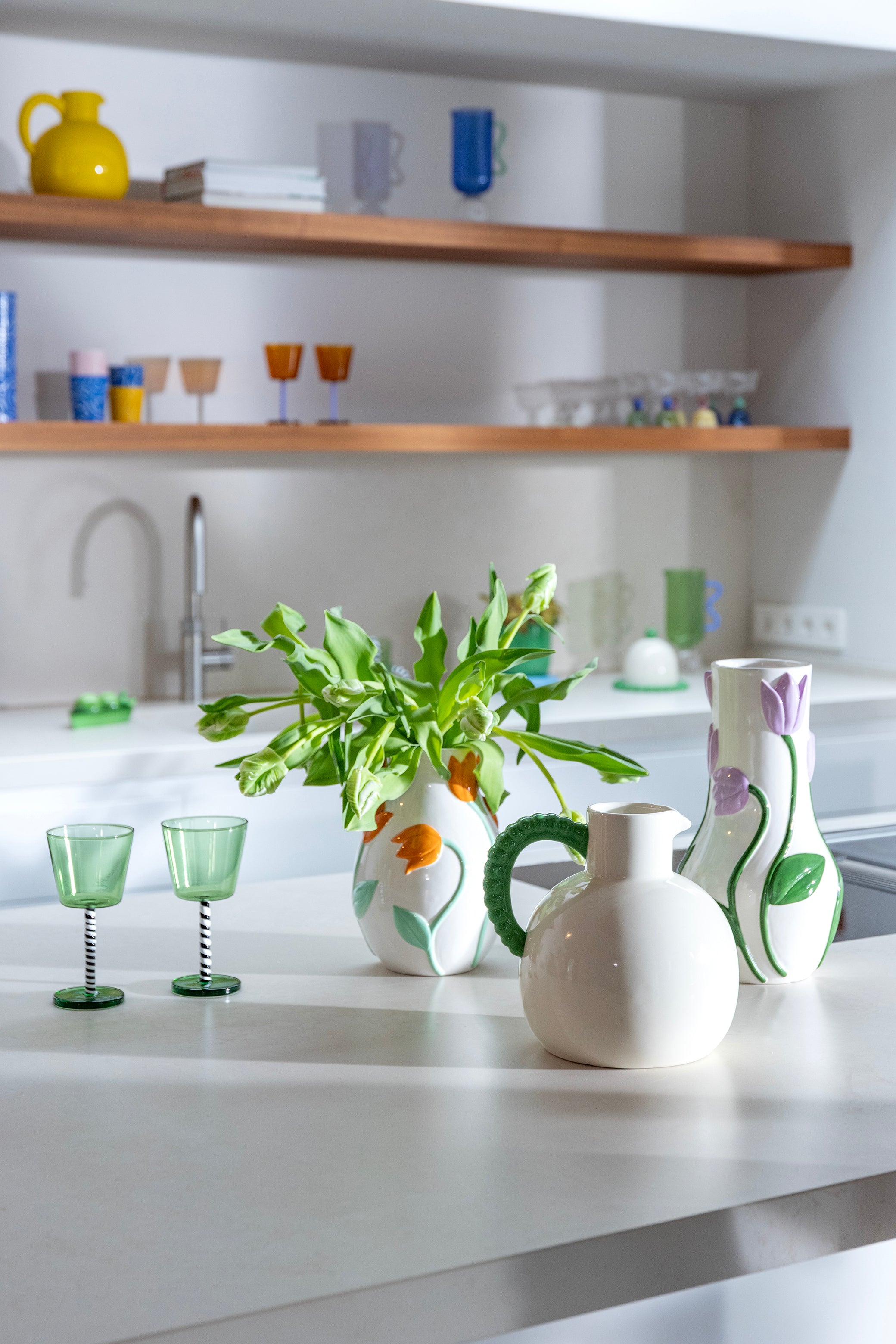 Vase TULPE weiß mit grün und orange