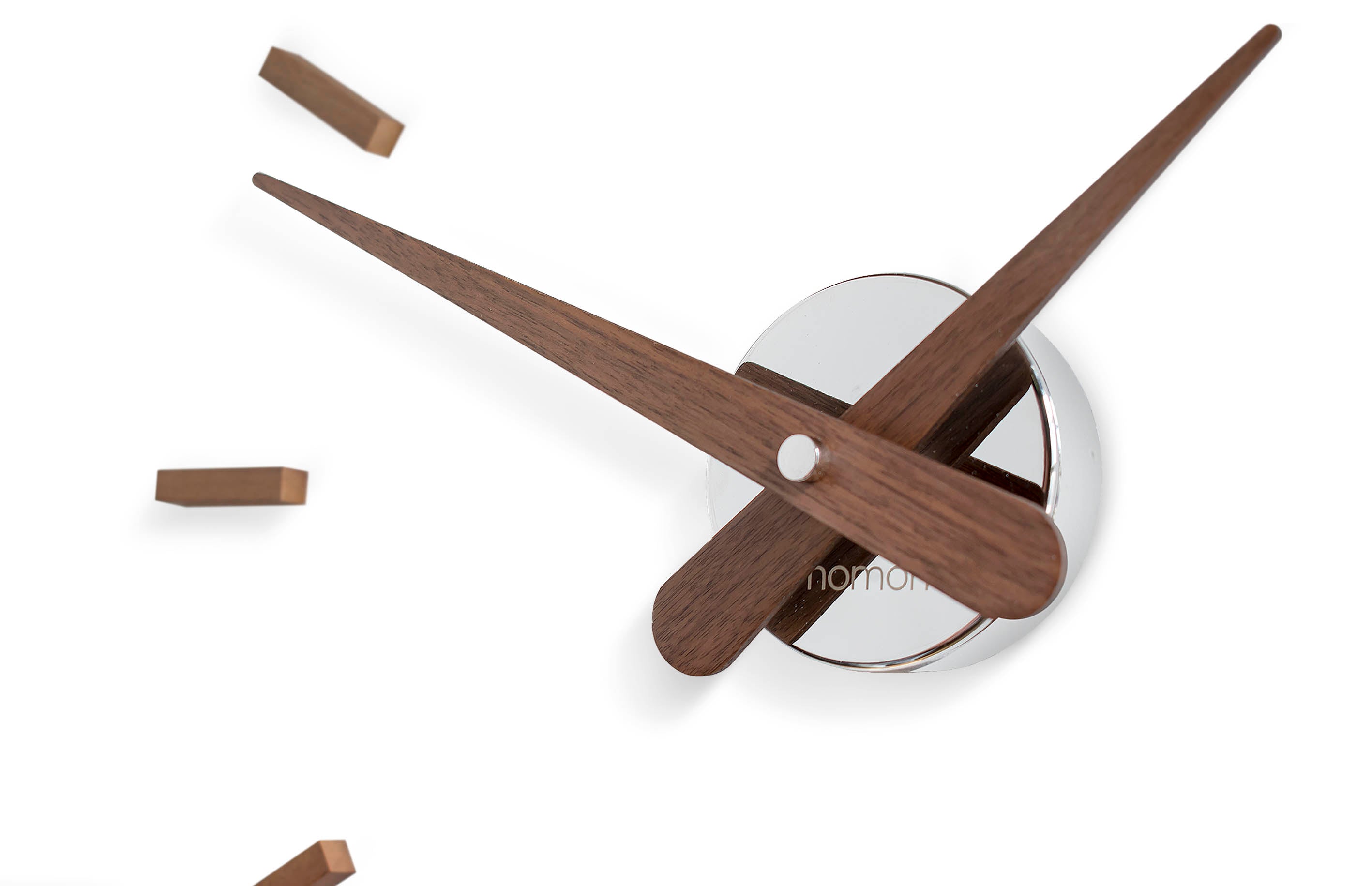 Wandklok SUNSET van notenhout met chroomafwerking