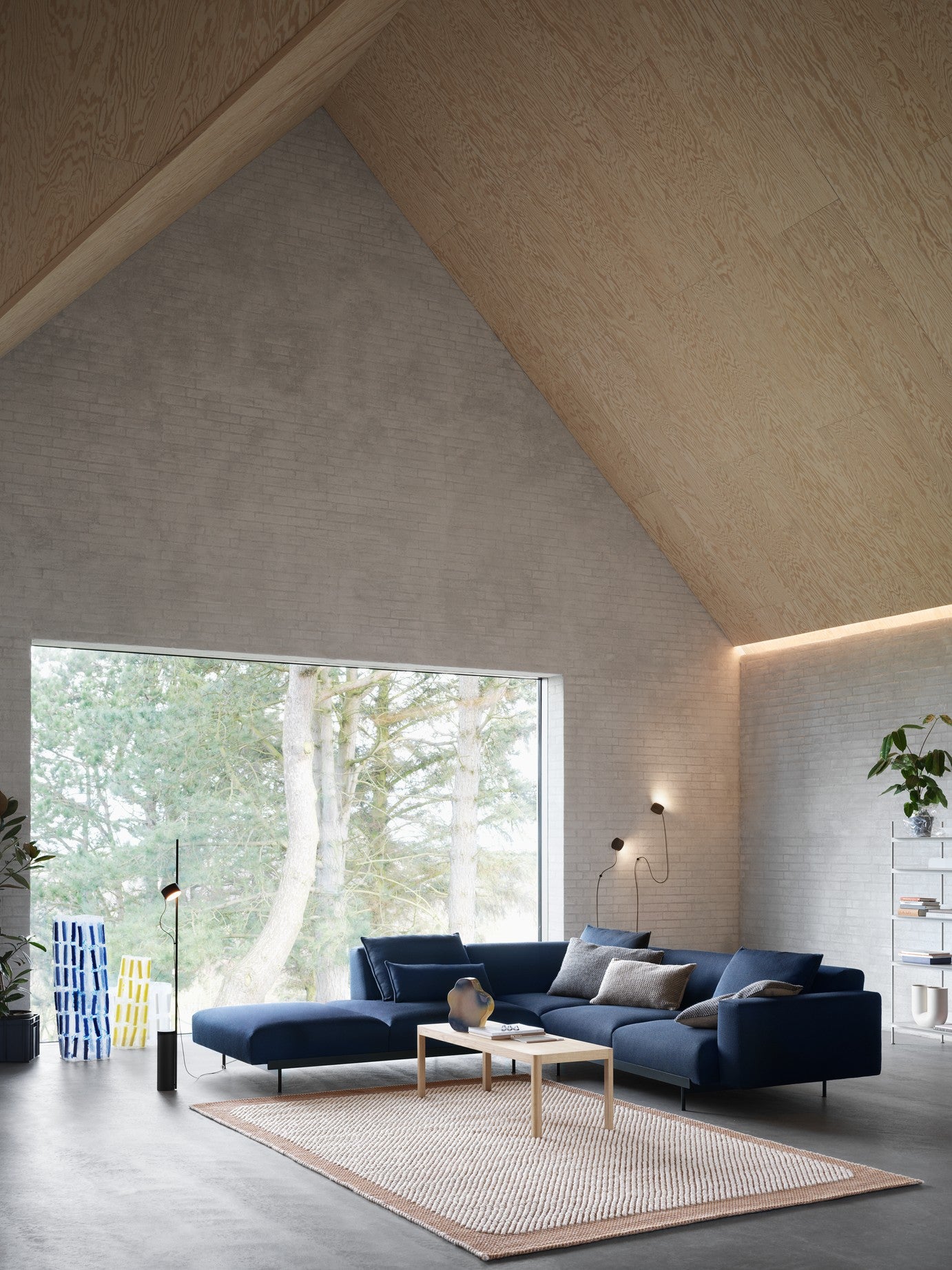 Open left-sided corner sofa IN SITU gestoffeerd