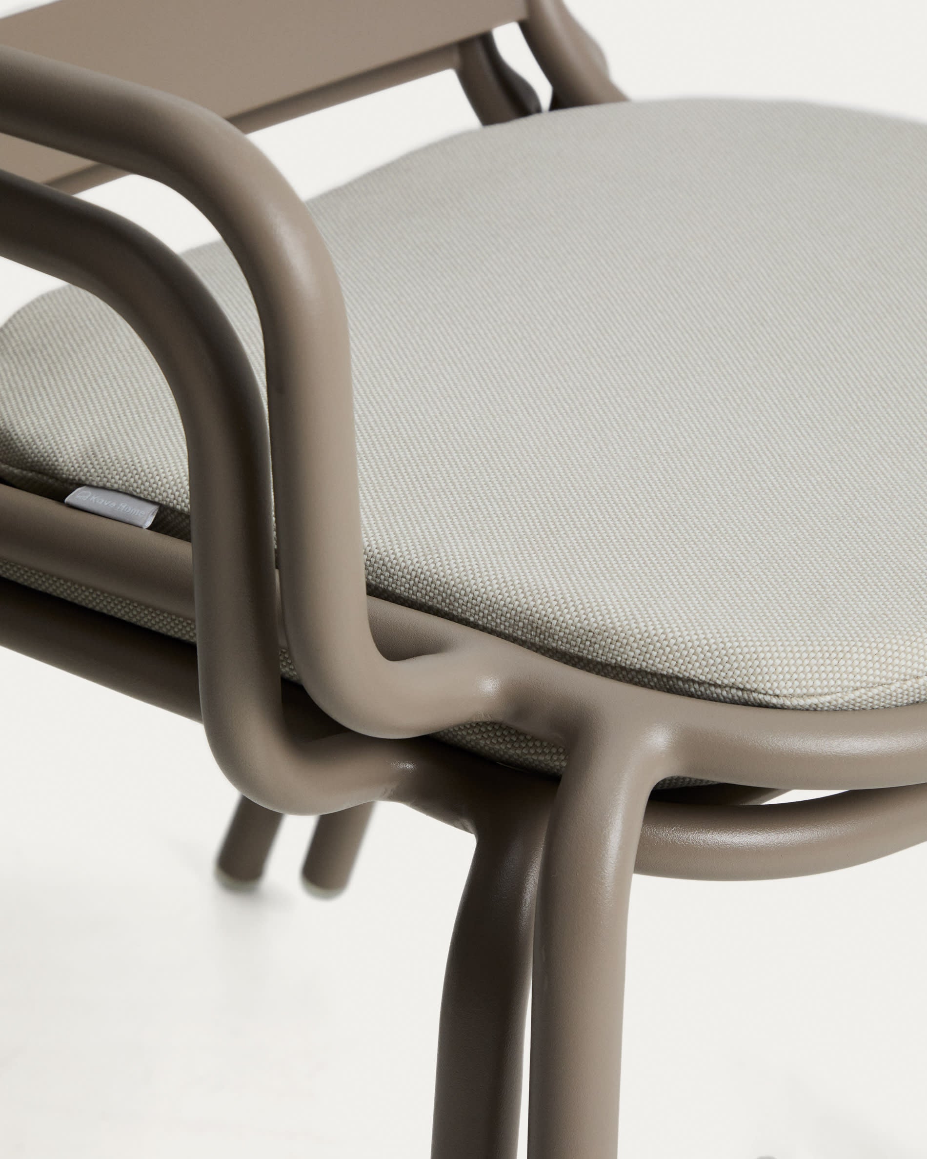 JONCOLS taupe garden chair