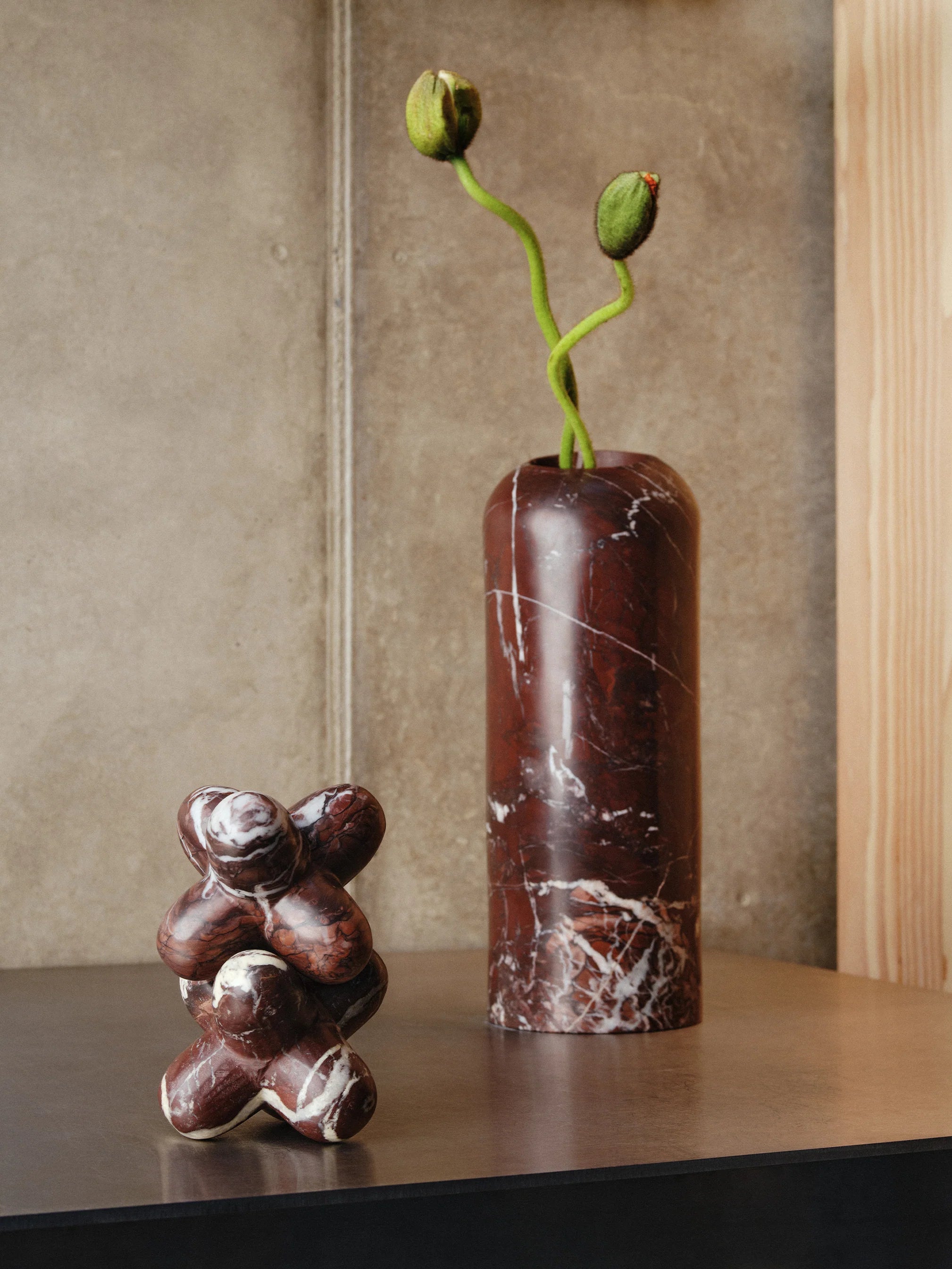 JACK Decoration in Burgundy Marble with Flamingo