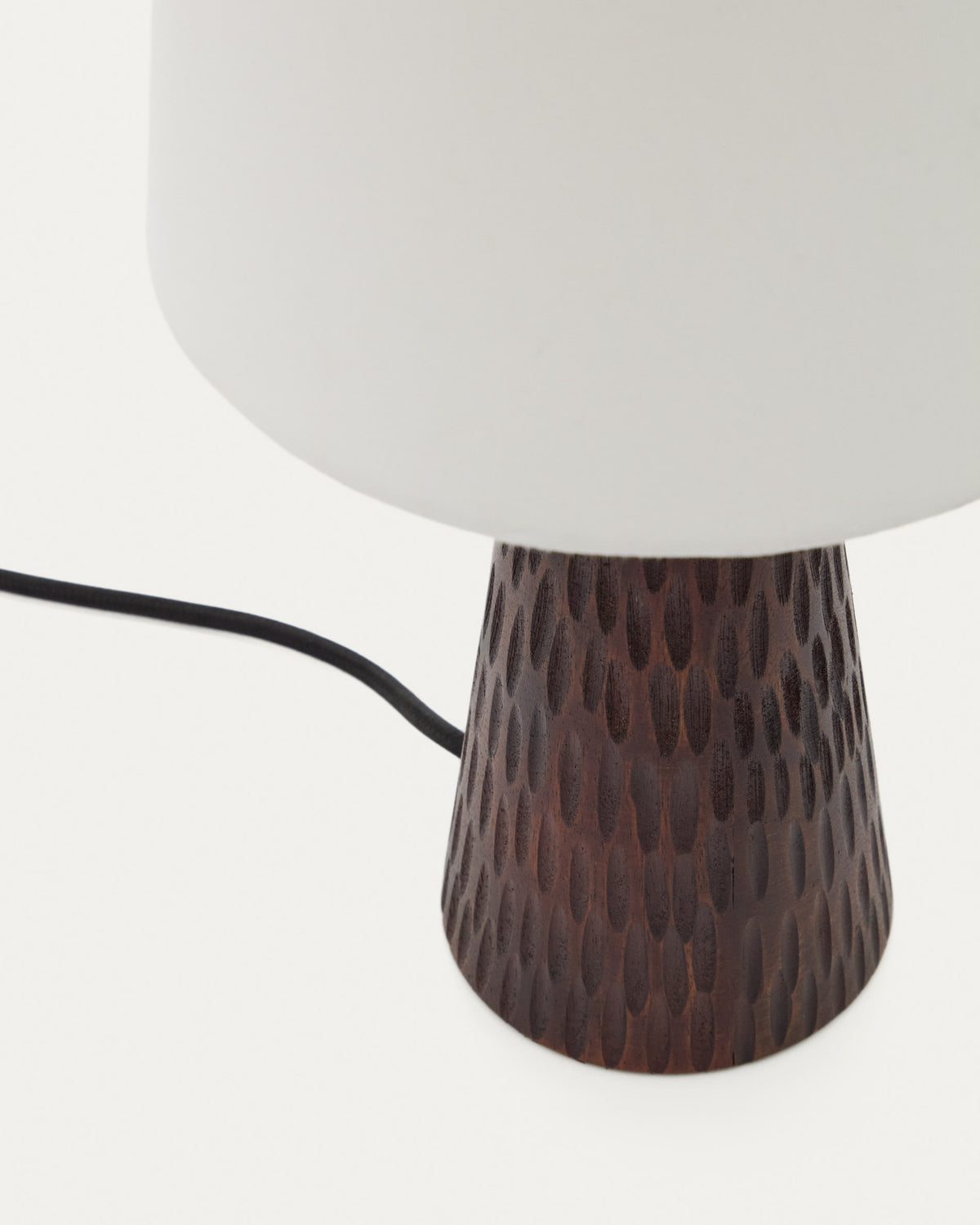 Lampa stołowa AMIRE ciemne drewno mango – ujęcie 3
