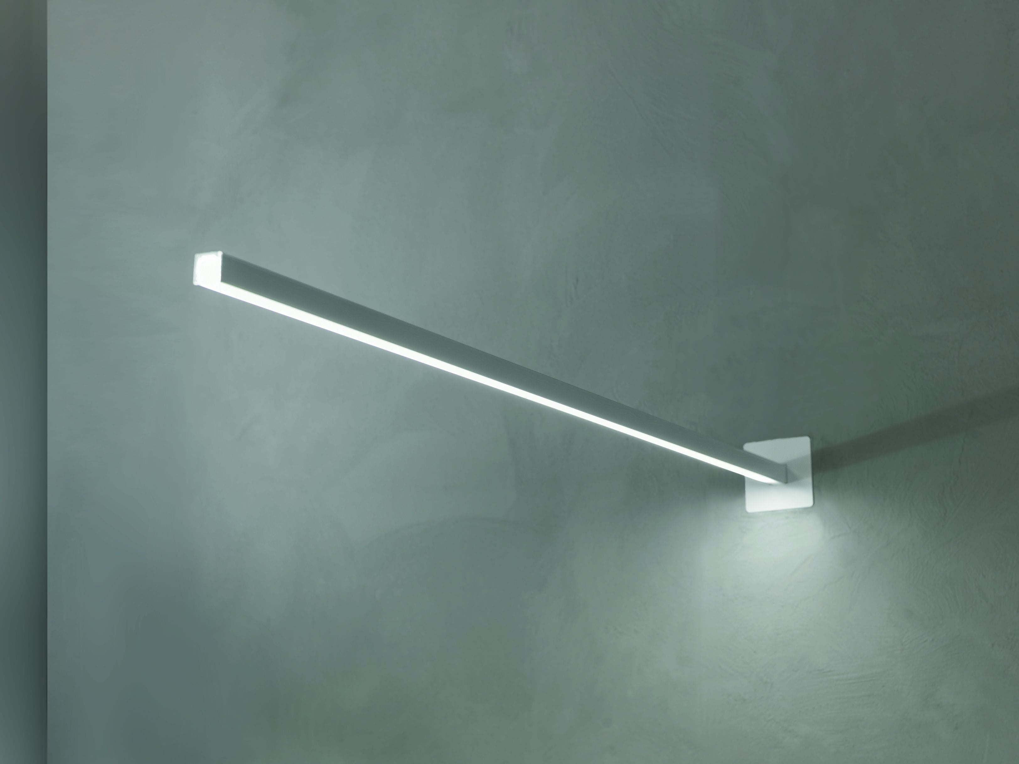 Wandlamp met armatuur LINESCAPES CANTILEVERED wit