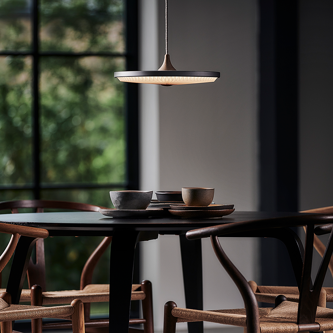 Lampa wisząca MODEL 198 SOLEIL wędzony dąb – Le Klint
