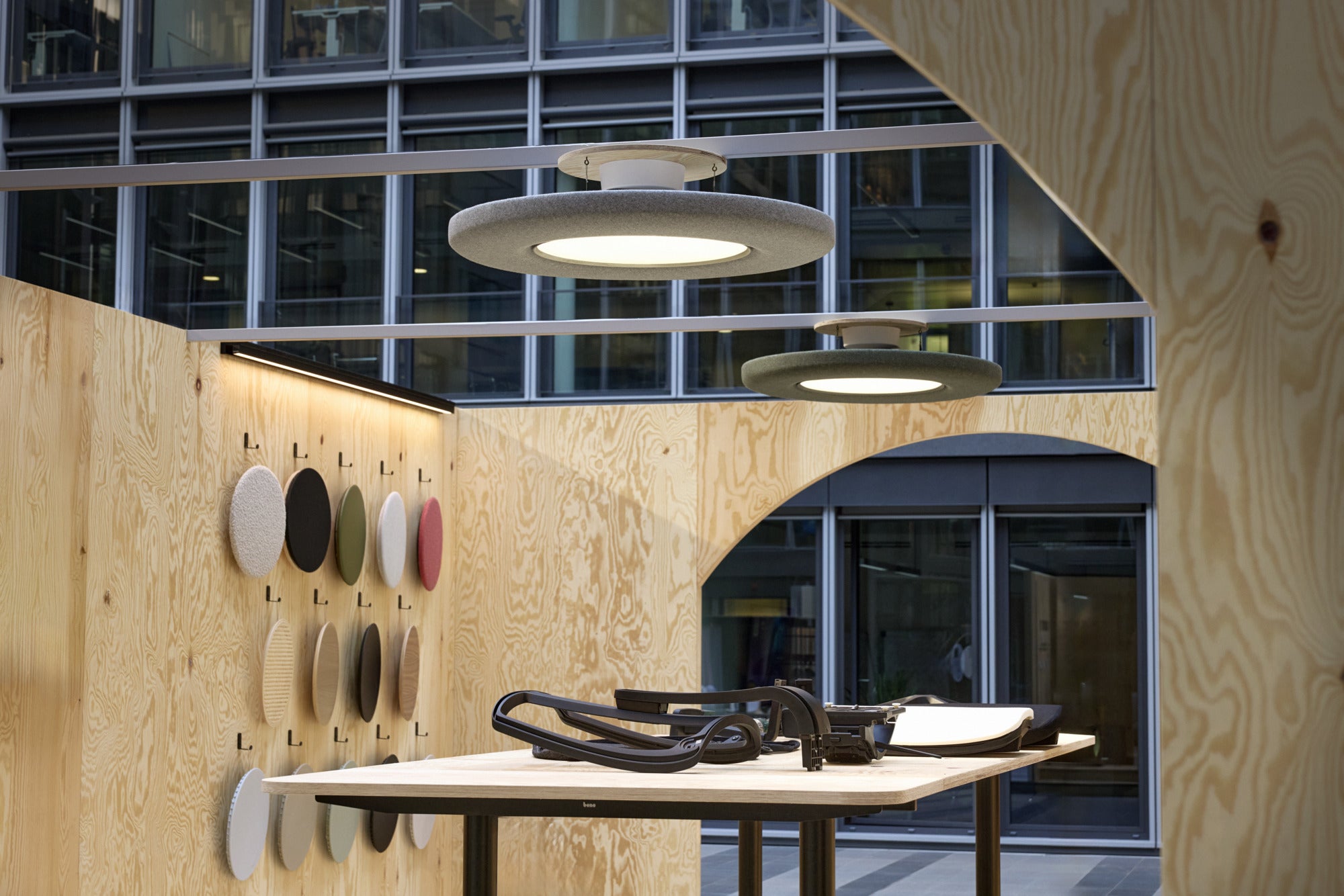 Hanglamp LP SLIM ACOUSTIC witte rand